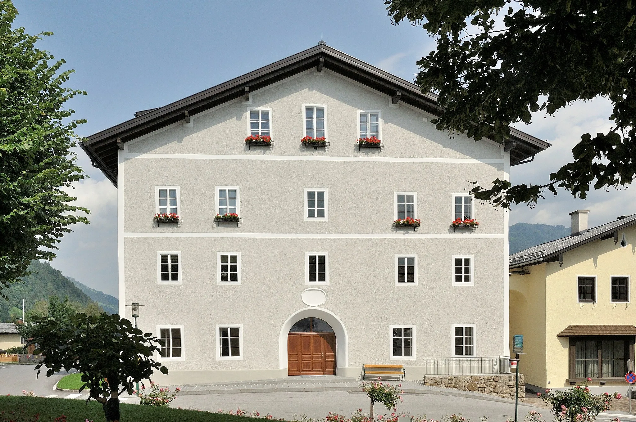 Photo showing: Verwalterhaus, Steinwendthaus, Obermairhaus