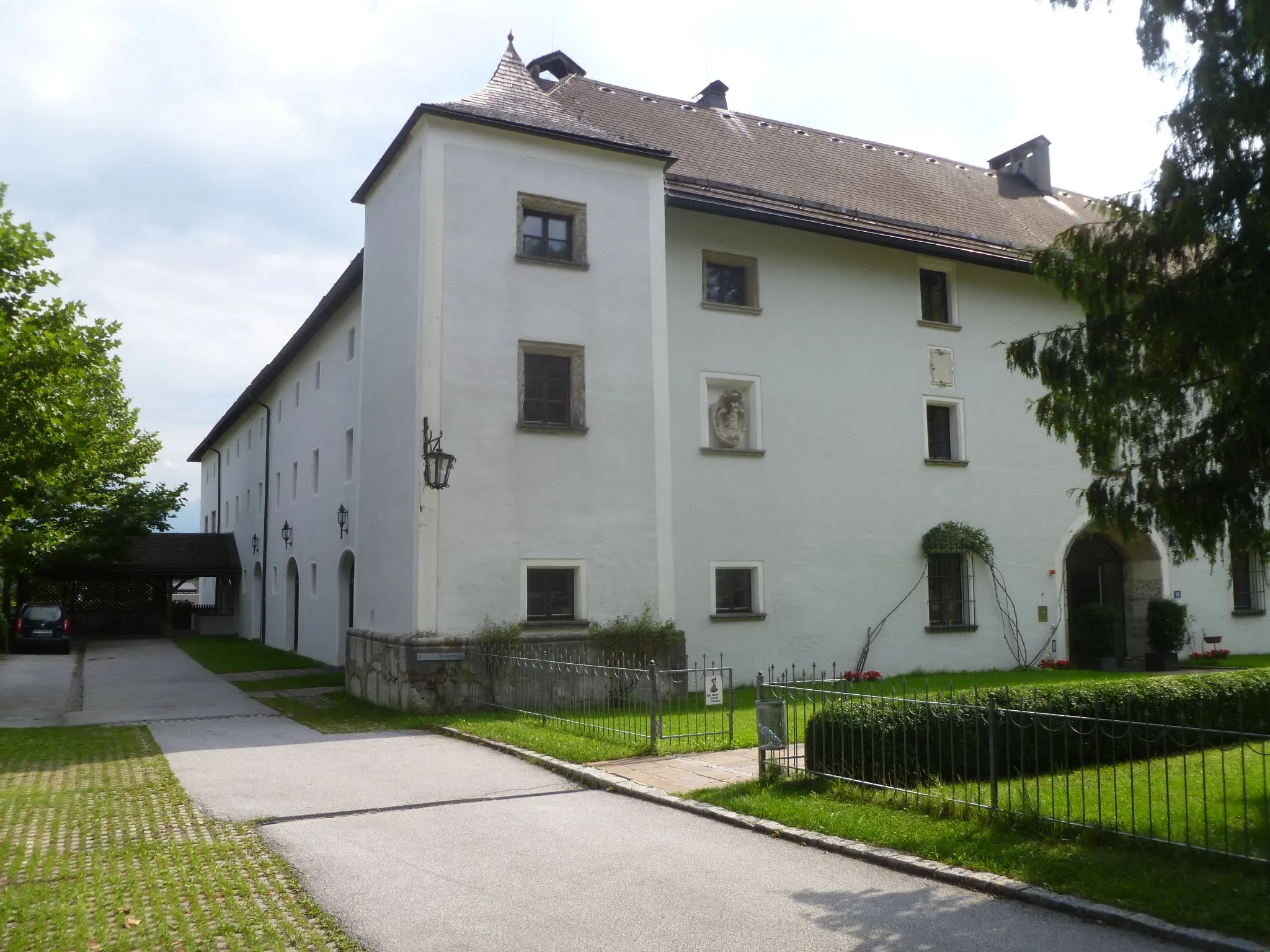Photo showing: Schloss Rif - linker Turm