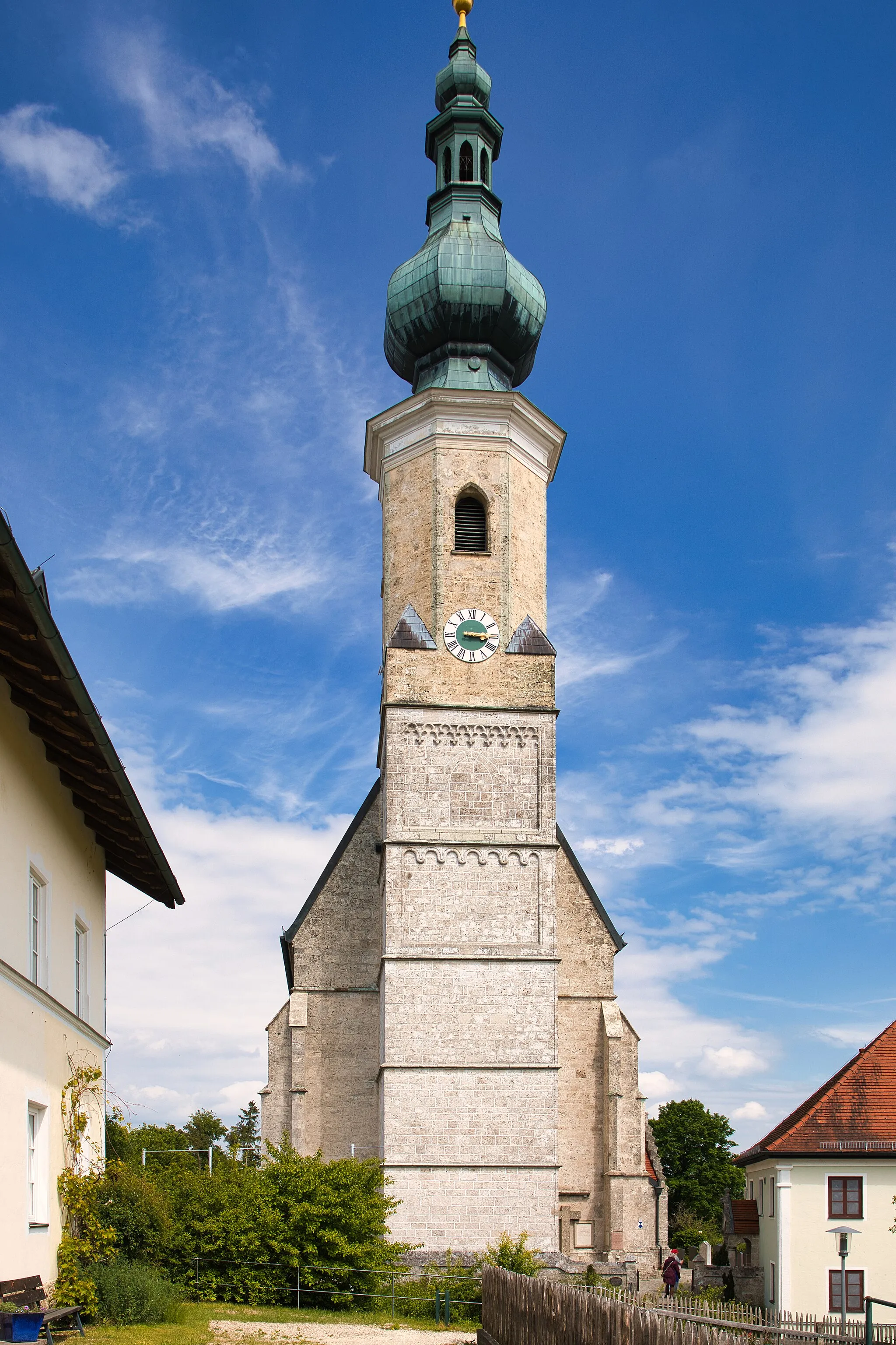 Photo showing: Die Kirche Maria Himmelfahrt im oberbayrischen Asten, einem Ortsteil von Tittmoning.