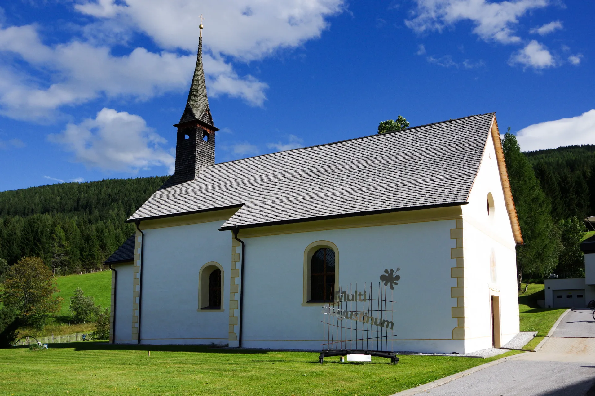 Photo showing: Kath. Filialkirche hl. Augustinus