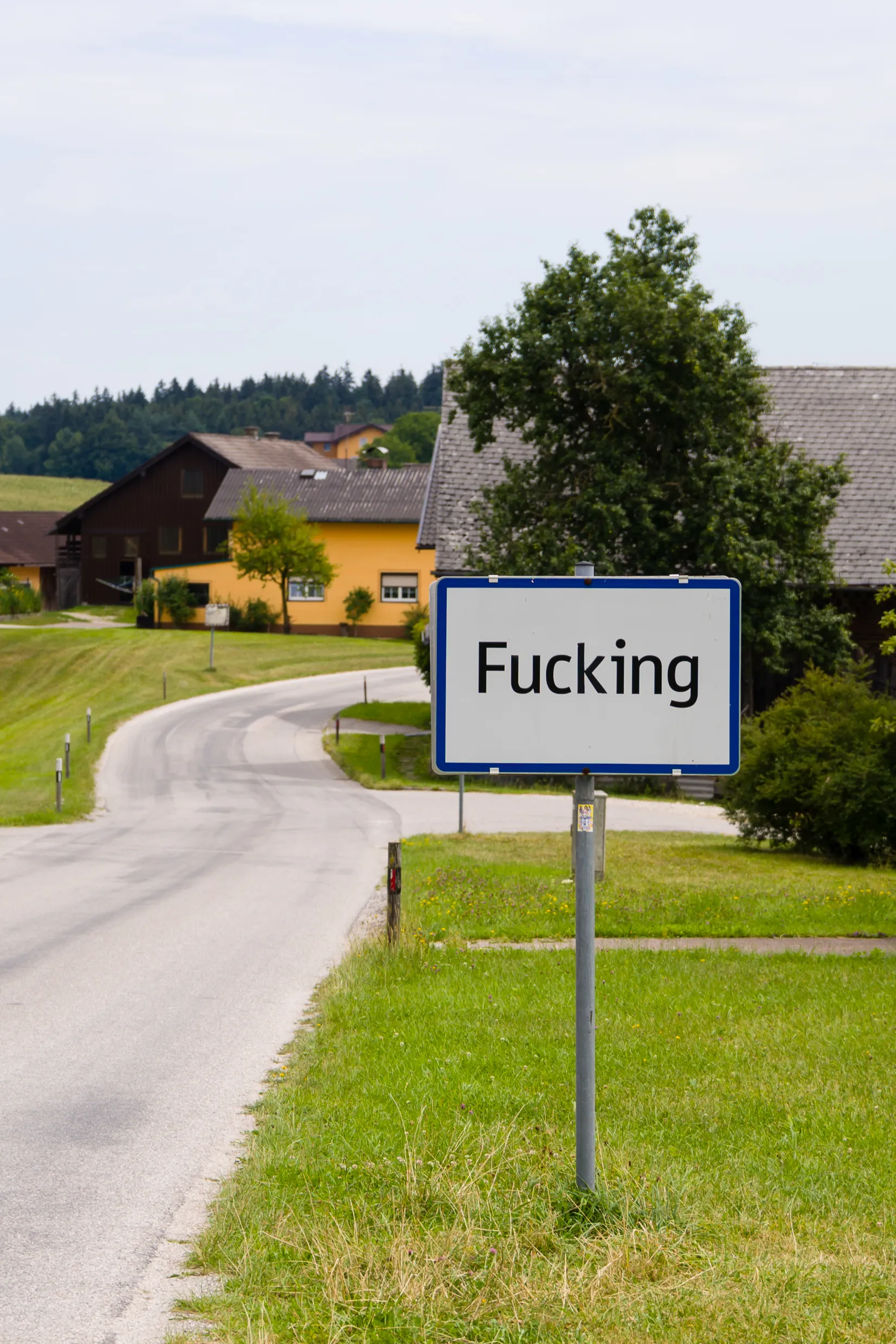 Photo showing: City limit sign of Fucking, Austria