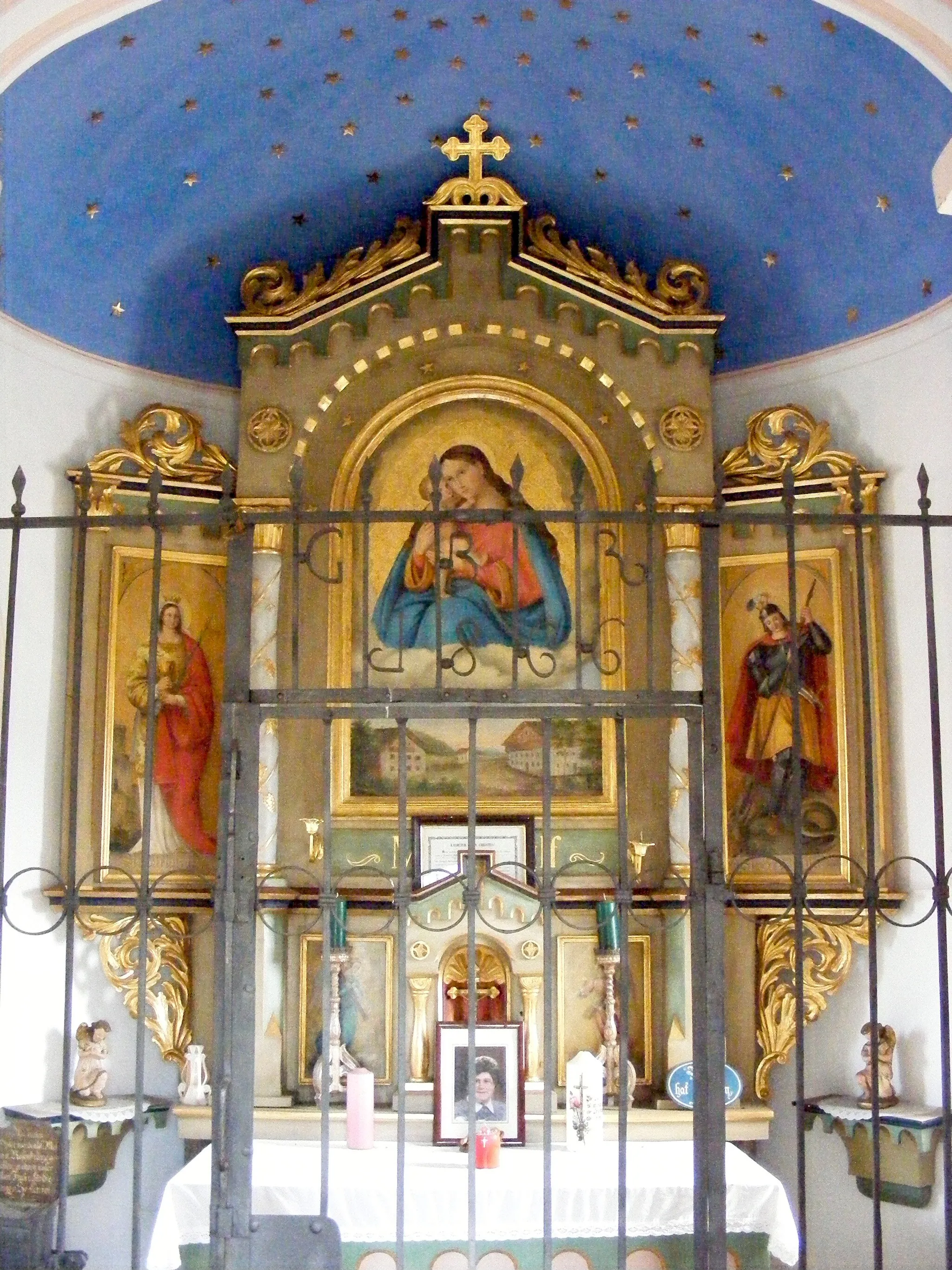 Photo showing: Mariahilf-Kapelle in Kroisbach, Gemeinde Nußdorf am Haunsberg, Land Salzburg - Altar