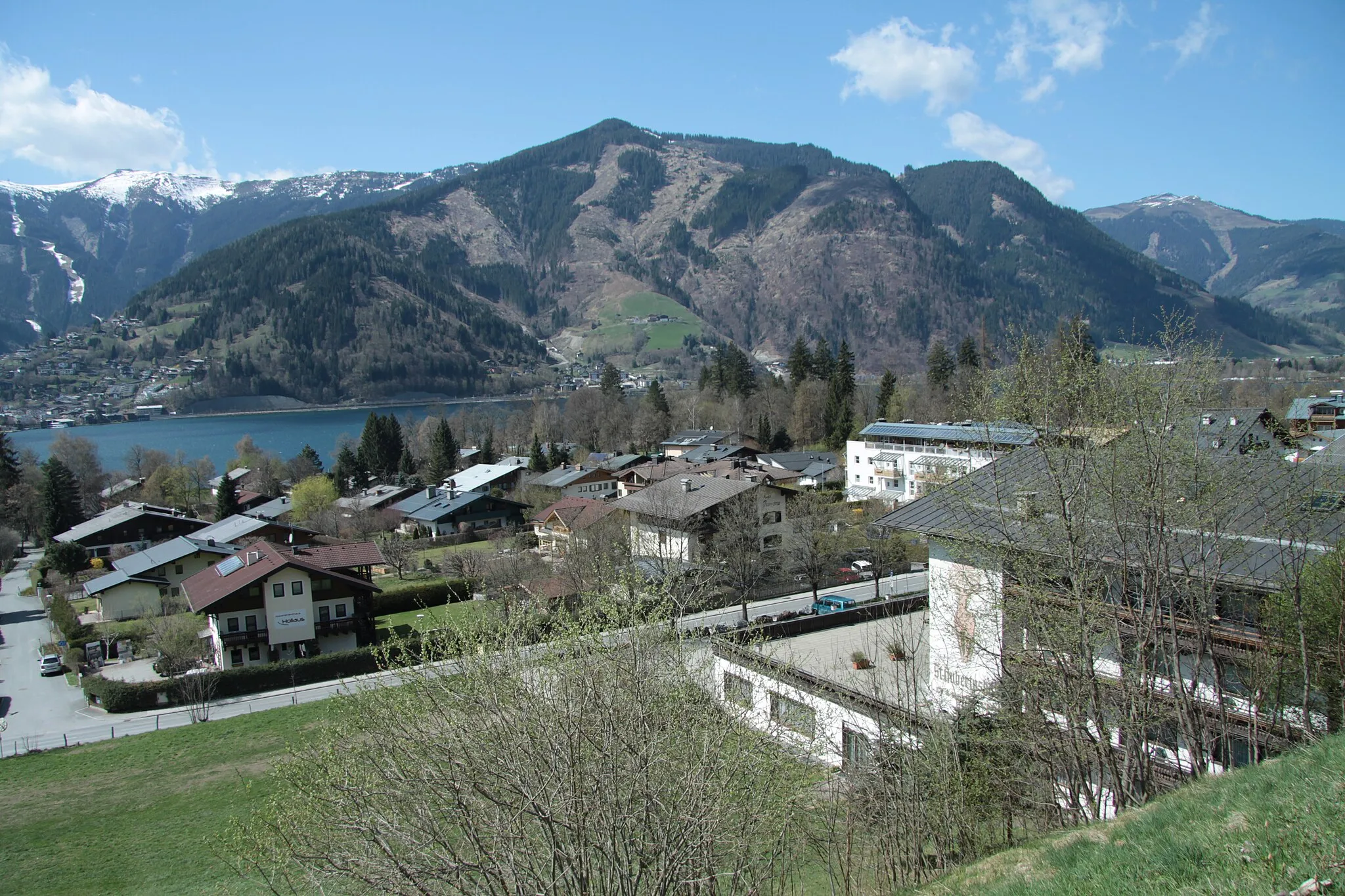 Photo showing: Thumersbach village, part of Zell am See town, Austria