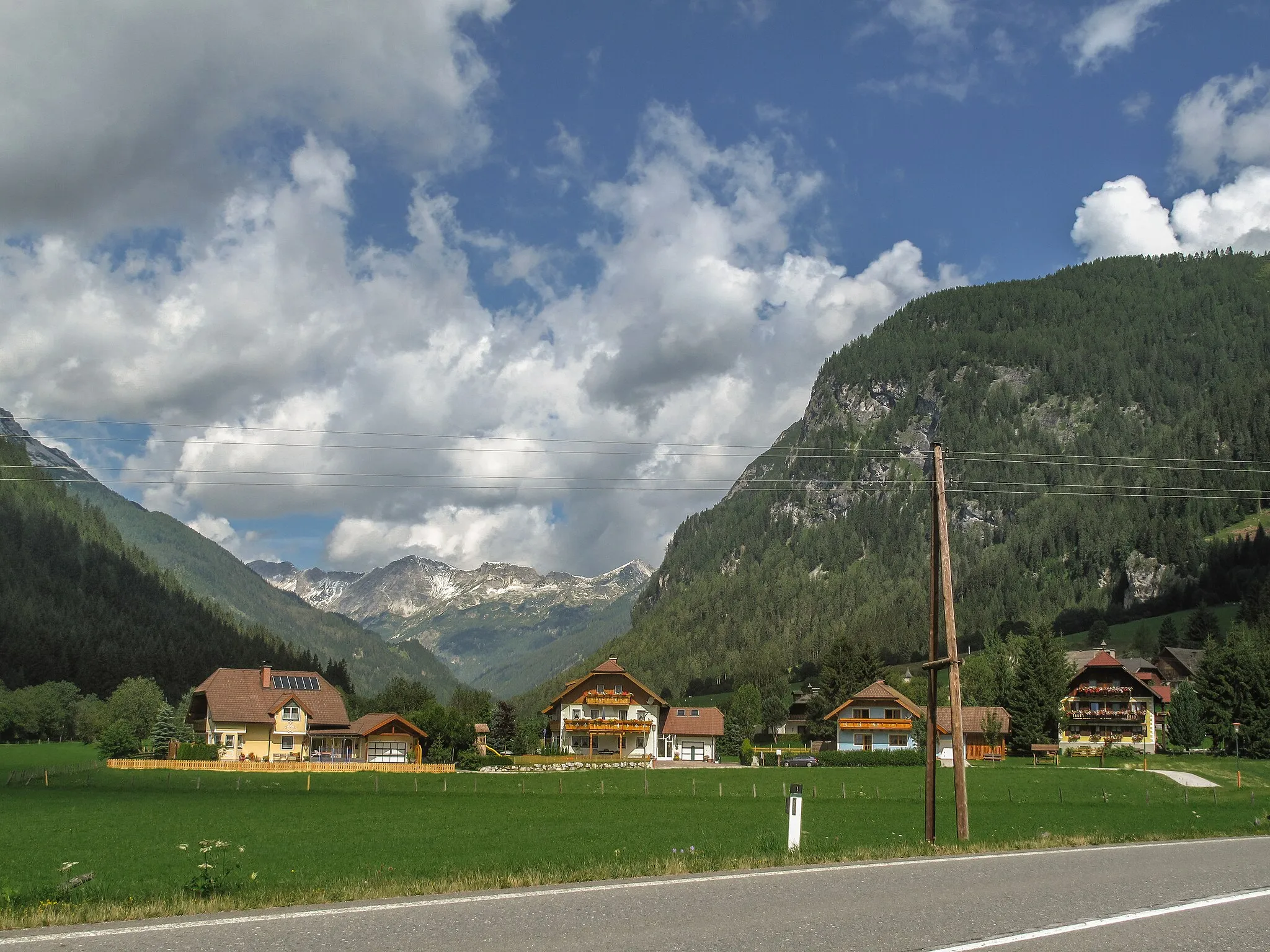 Photo showing: Vorderwinkel, view to the village