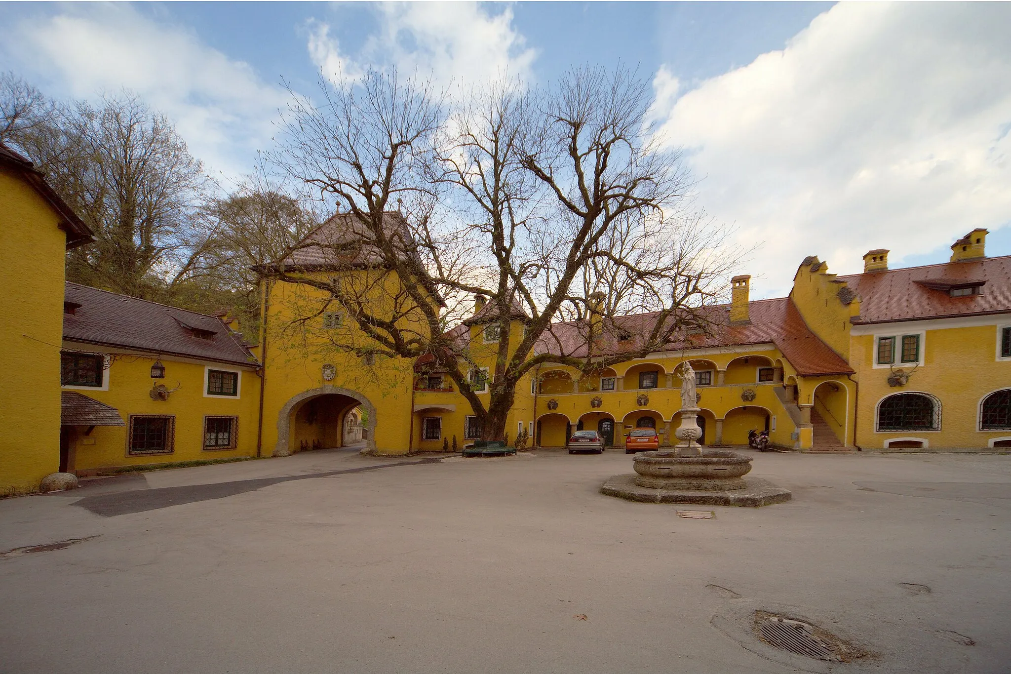 Photo showing: Meierhof, Innenhof.