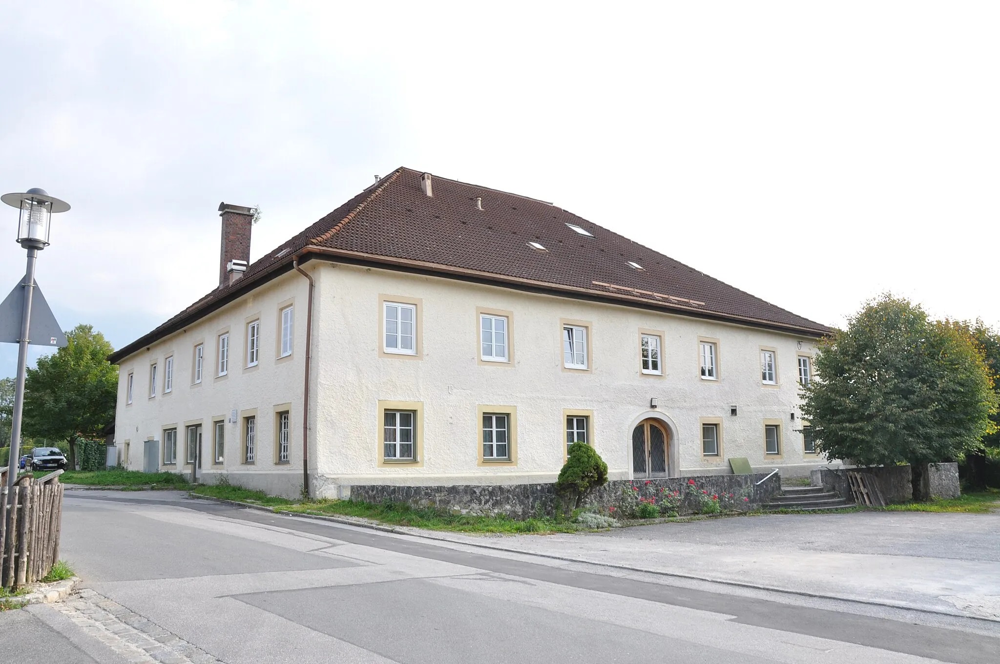 Photo showing: Ehemaliges Gasthaus Roider im Bad Reichenhaller Ortsteil Schwarzbach.
Aktennummer: D-1-72-114-218