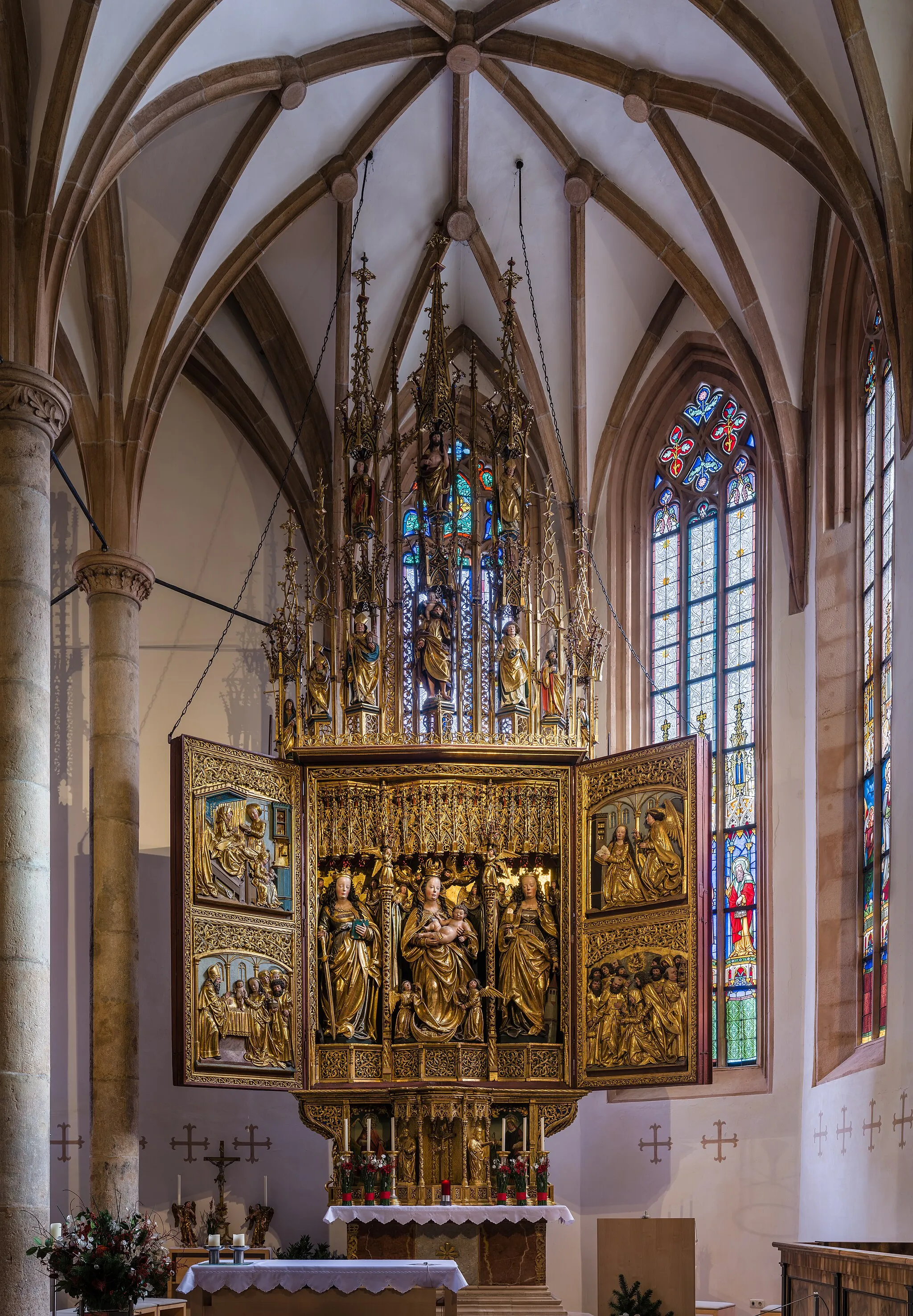 Photo showing: Altar of Our Lady at the Catholic parish church Hallstatt, Upper Austria. Lienhart Astl (signed), 1510–1520.