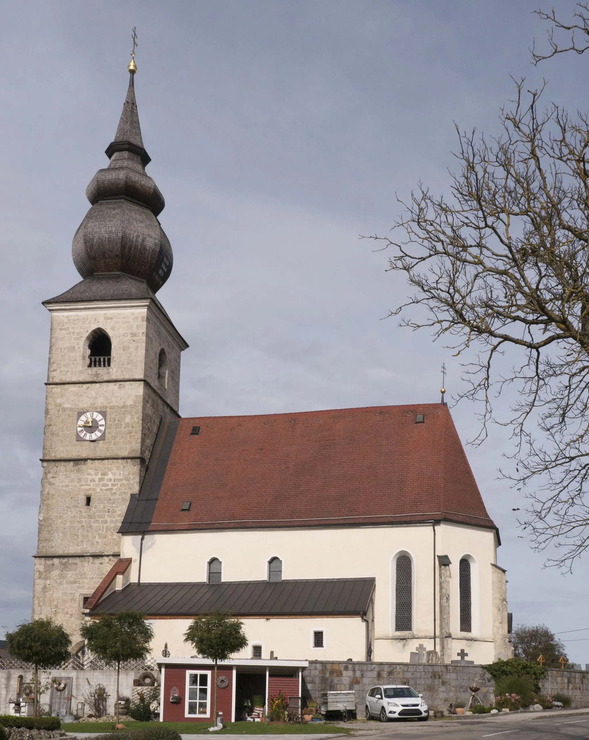 Photo showing: Kath. Pfarrkirche hl. Kunigunde und Friedhof