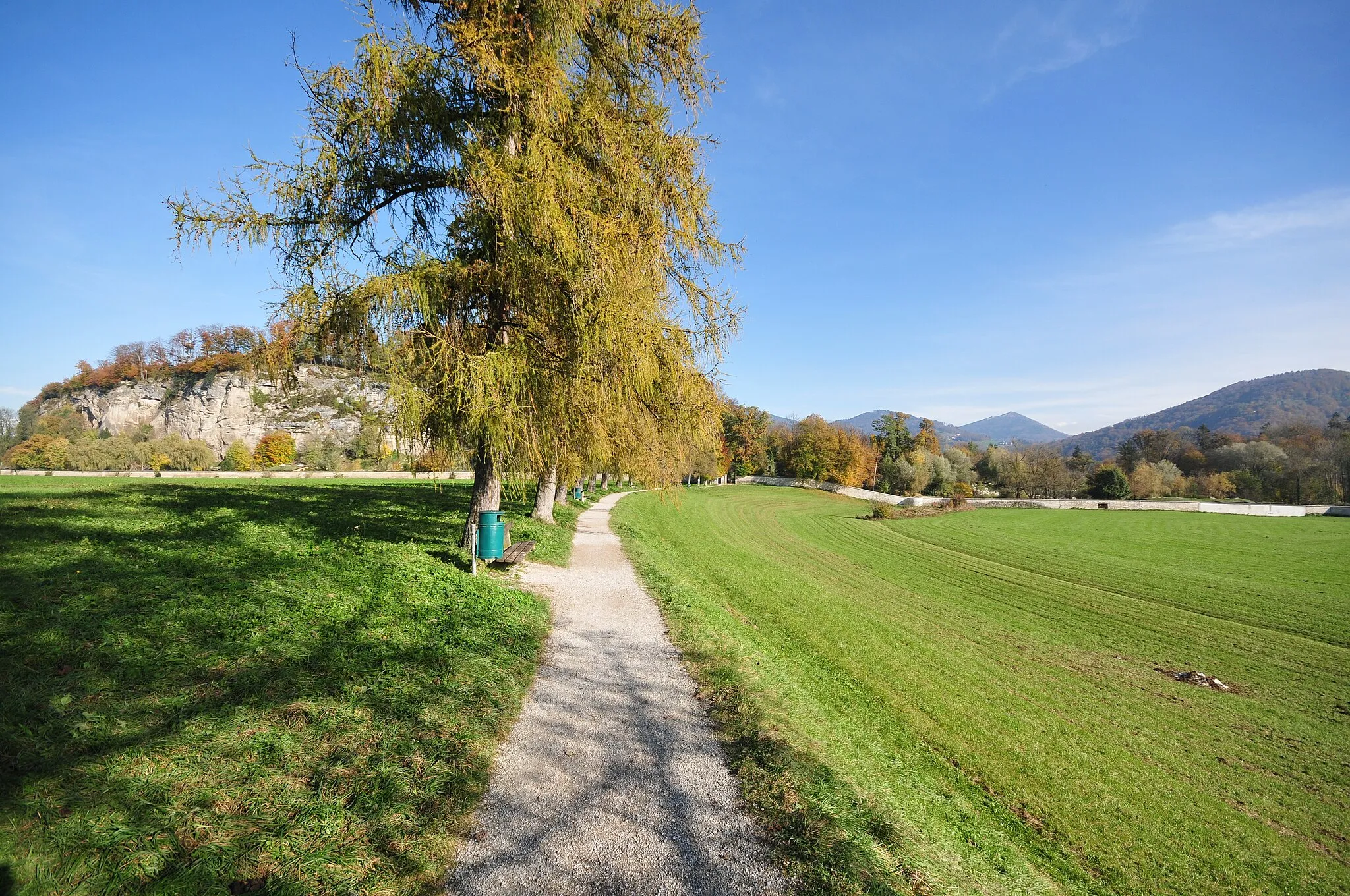 Photo showing: On the left: Hellbrunn mountain, city of Salzburg, Austria, seen from Anif; Salzburg Zoo is located at its foot.