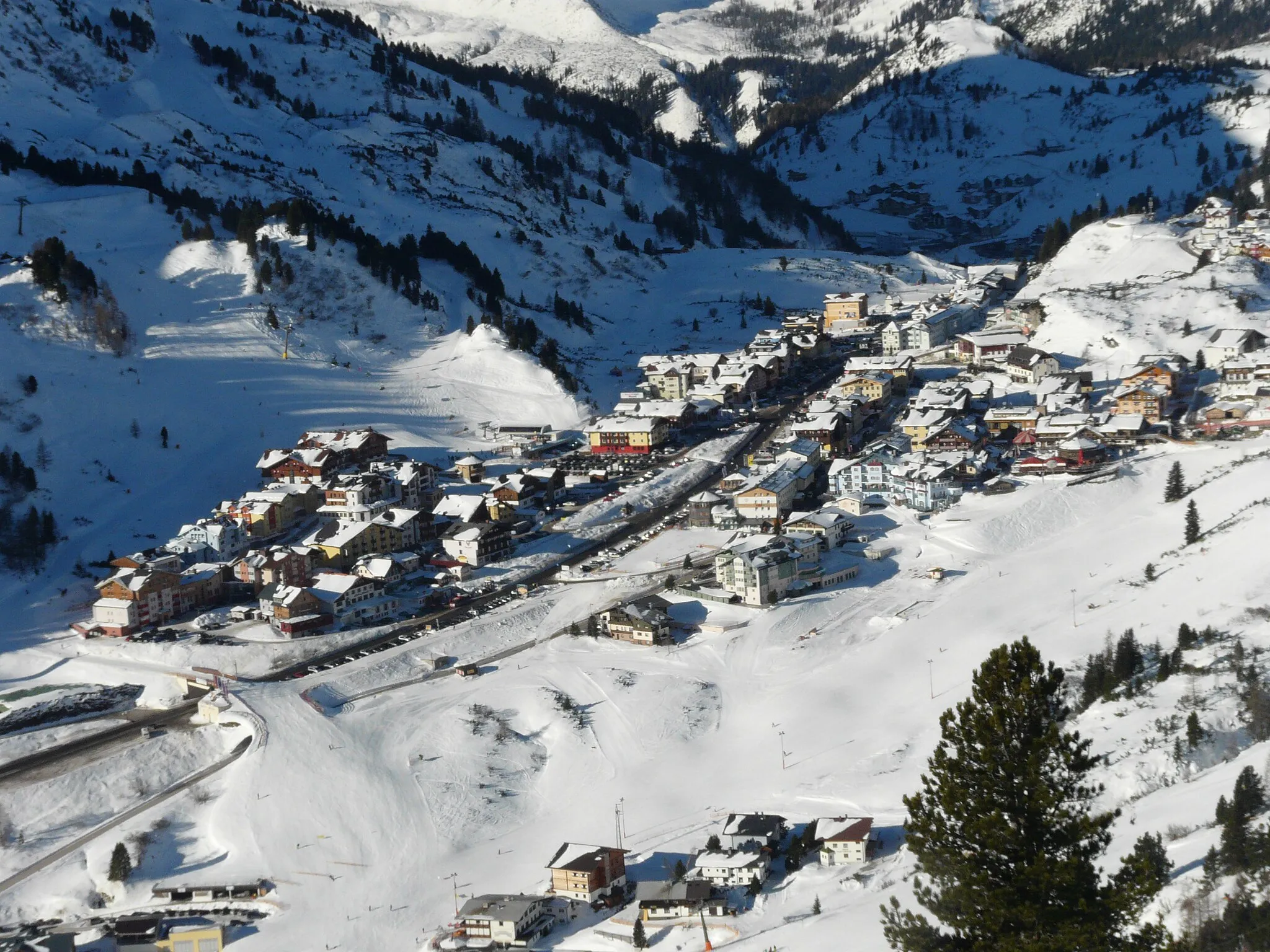 Photo showing: Die Ortschaft Obertauern in den Radstädter Alpen.