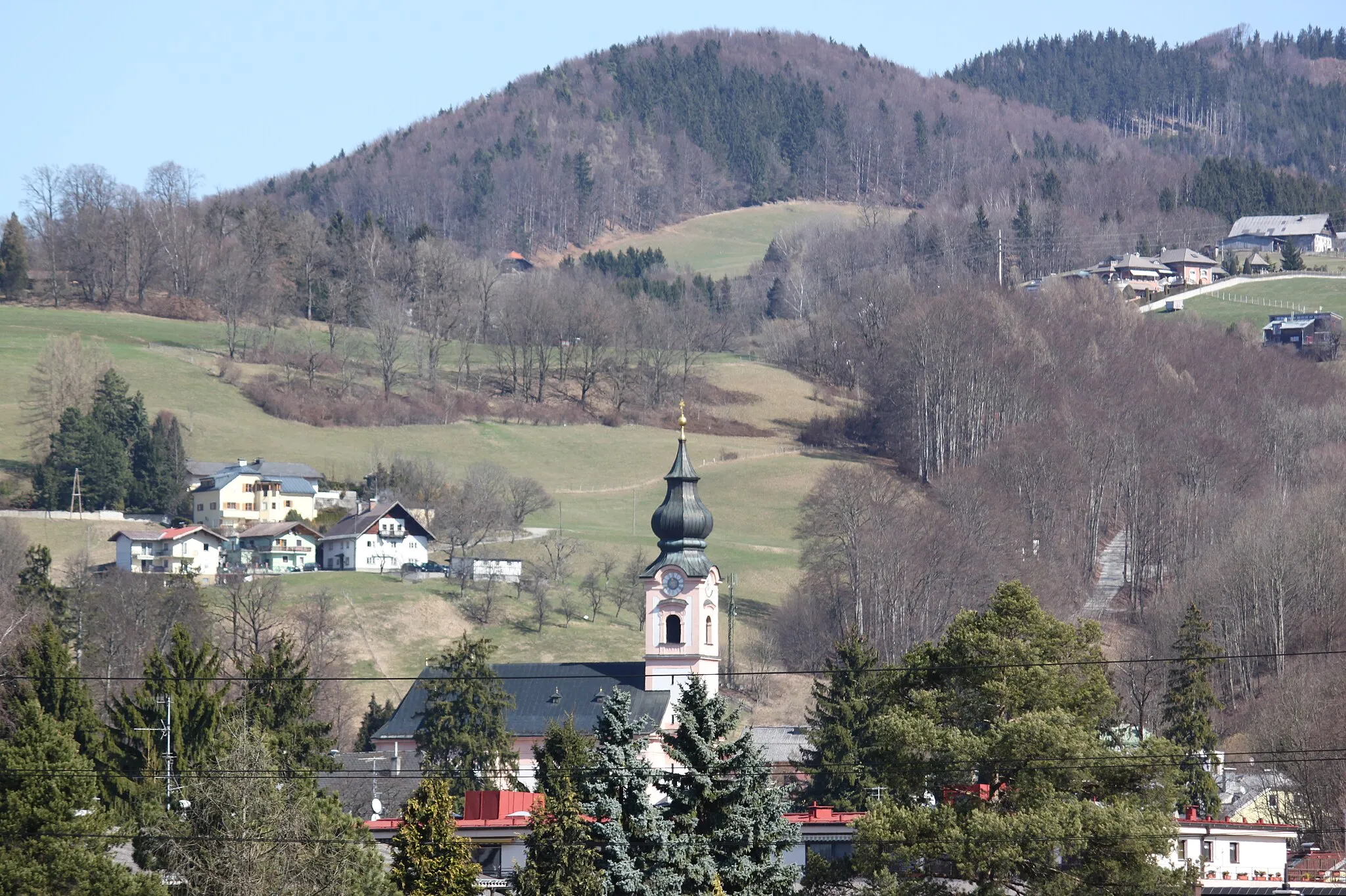 Photo showing: Kath. Pfarrkirche Gnigl, hl. Michael mit Friedhof