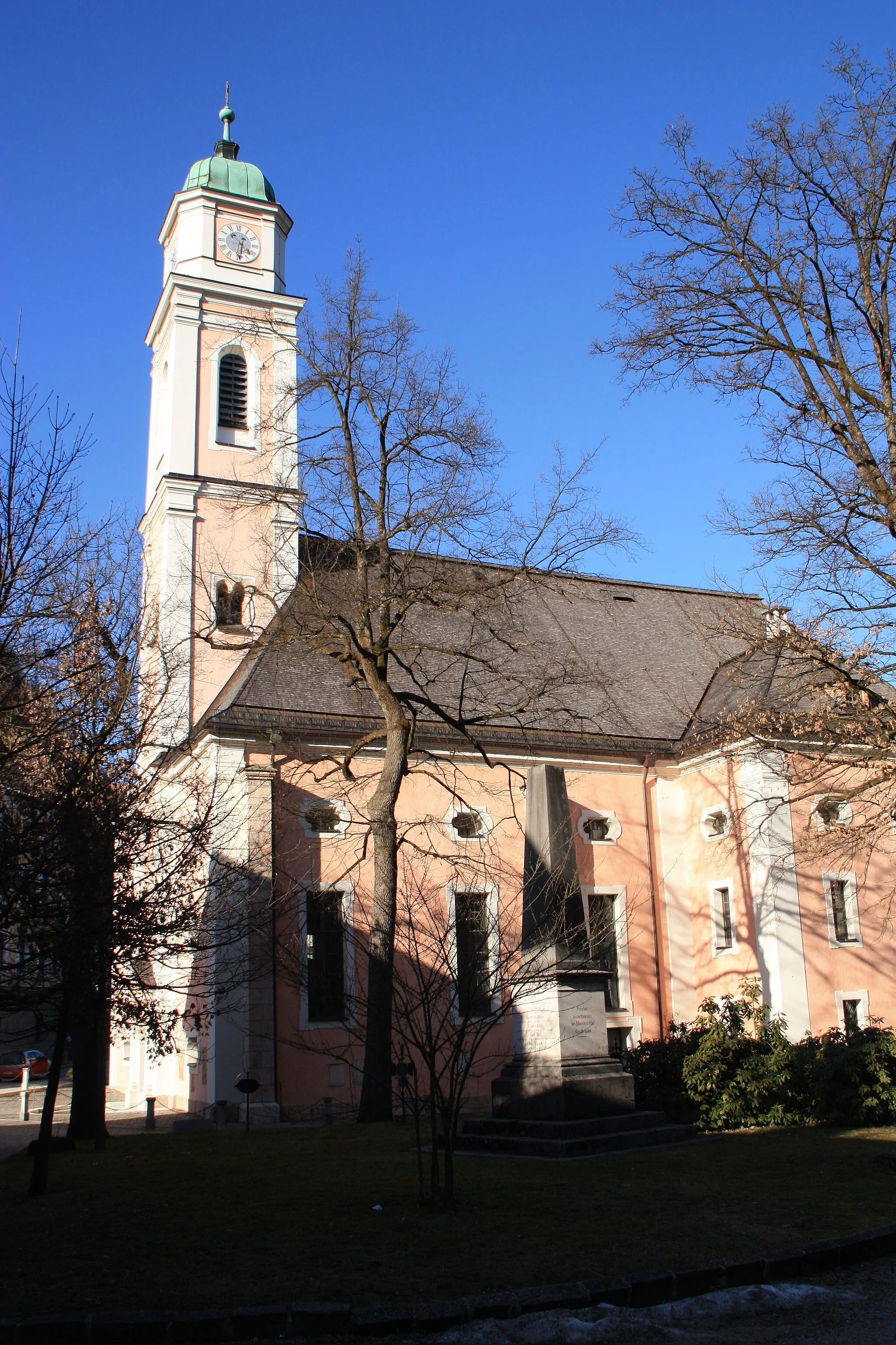 Photo showing: Die Berchtesgadener Pfarrkirche St. Andreas