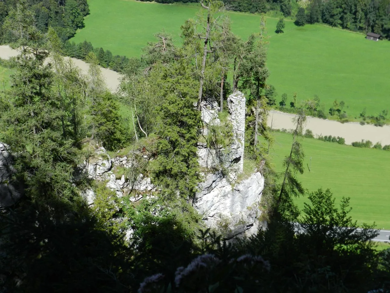 Photo showing: Ruine Saalegg