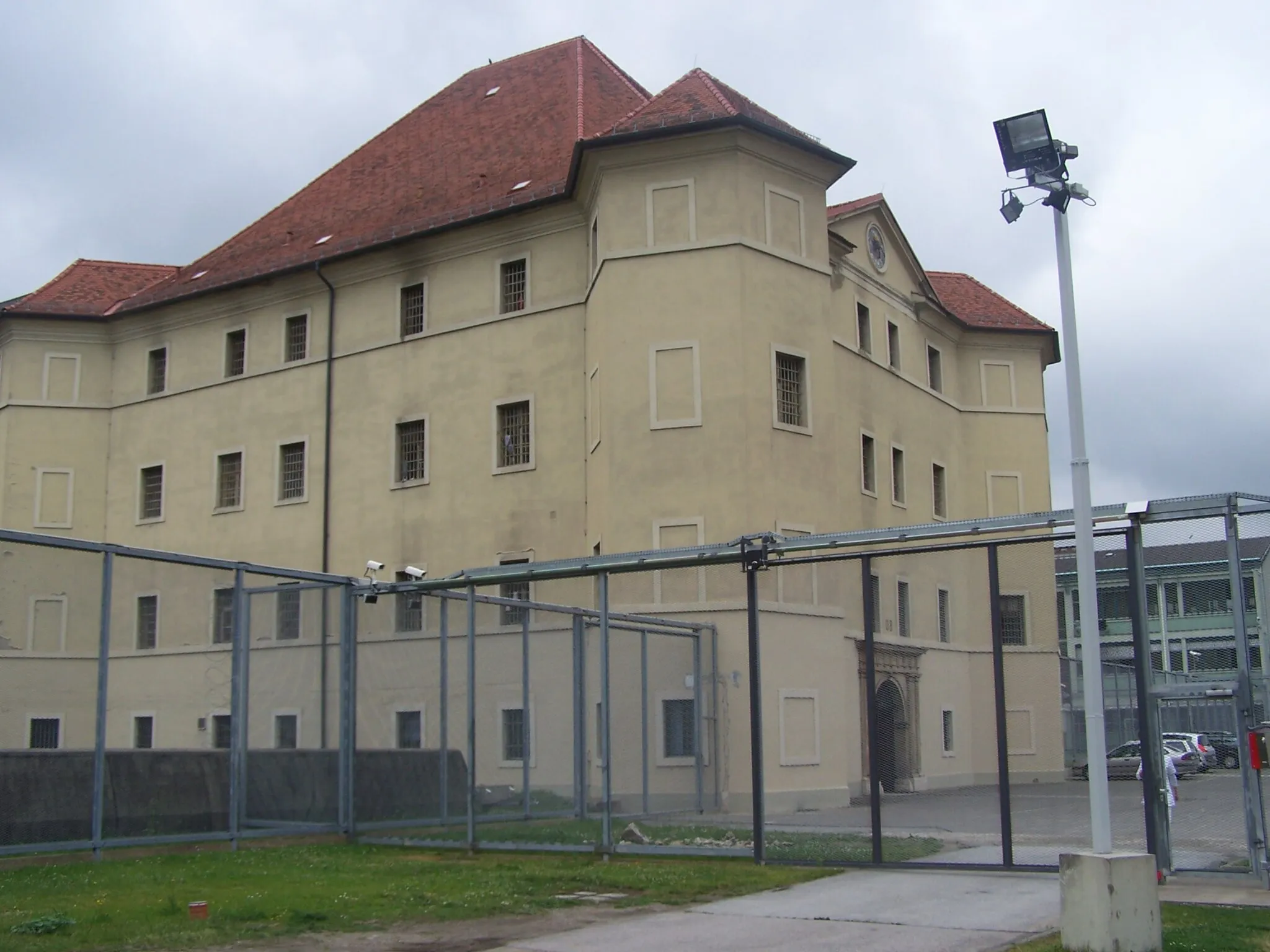 Photo showing: Ehem. Schloss/Strafanstalt Karlau