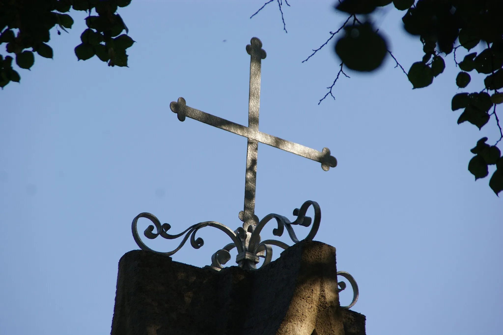 Photo showing: Bildstock Dreihufeisenkreuz an der Kreuzung Gösserstraße - Schillerstraße