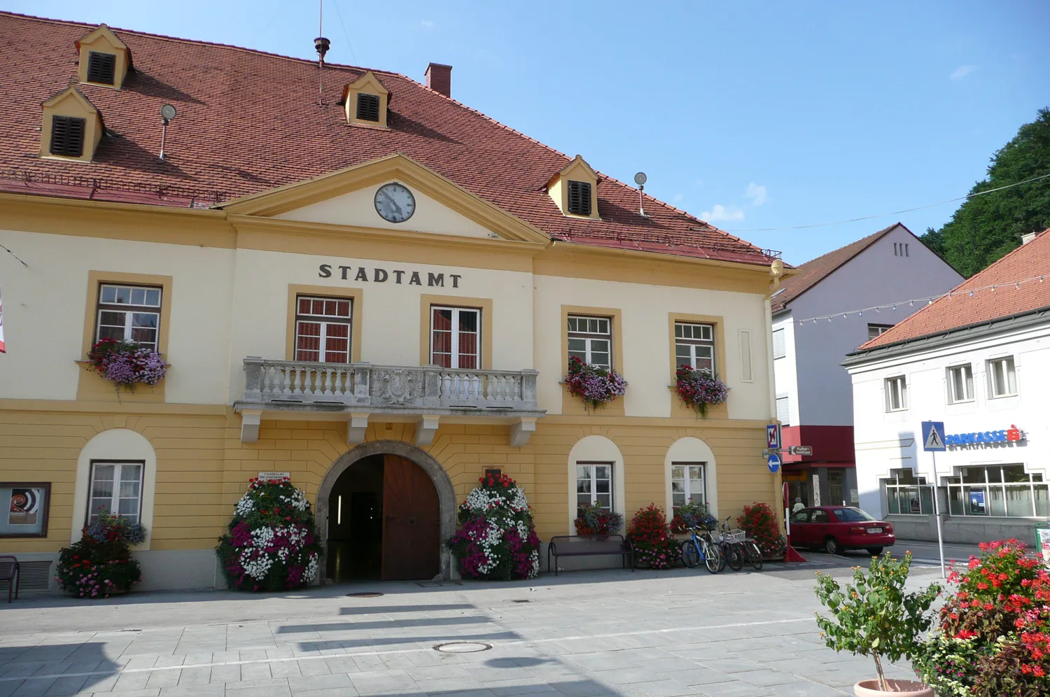 Photo showing: Rathaus am Hauptplatz von Kapfenberg

This media shows the protected monument with the number 57250 in Austria. (Commons, de, Wikidata)