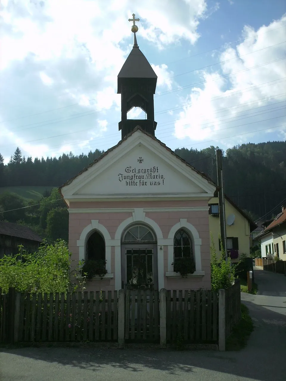 Photo showing: Flur-/Wegkapelle im Ortsteil Kindthal, Kindberg/Österreich.