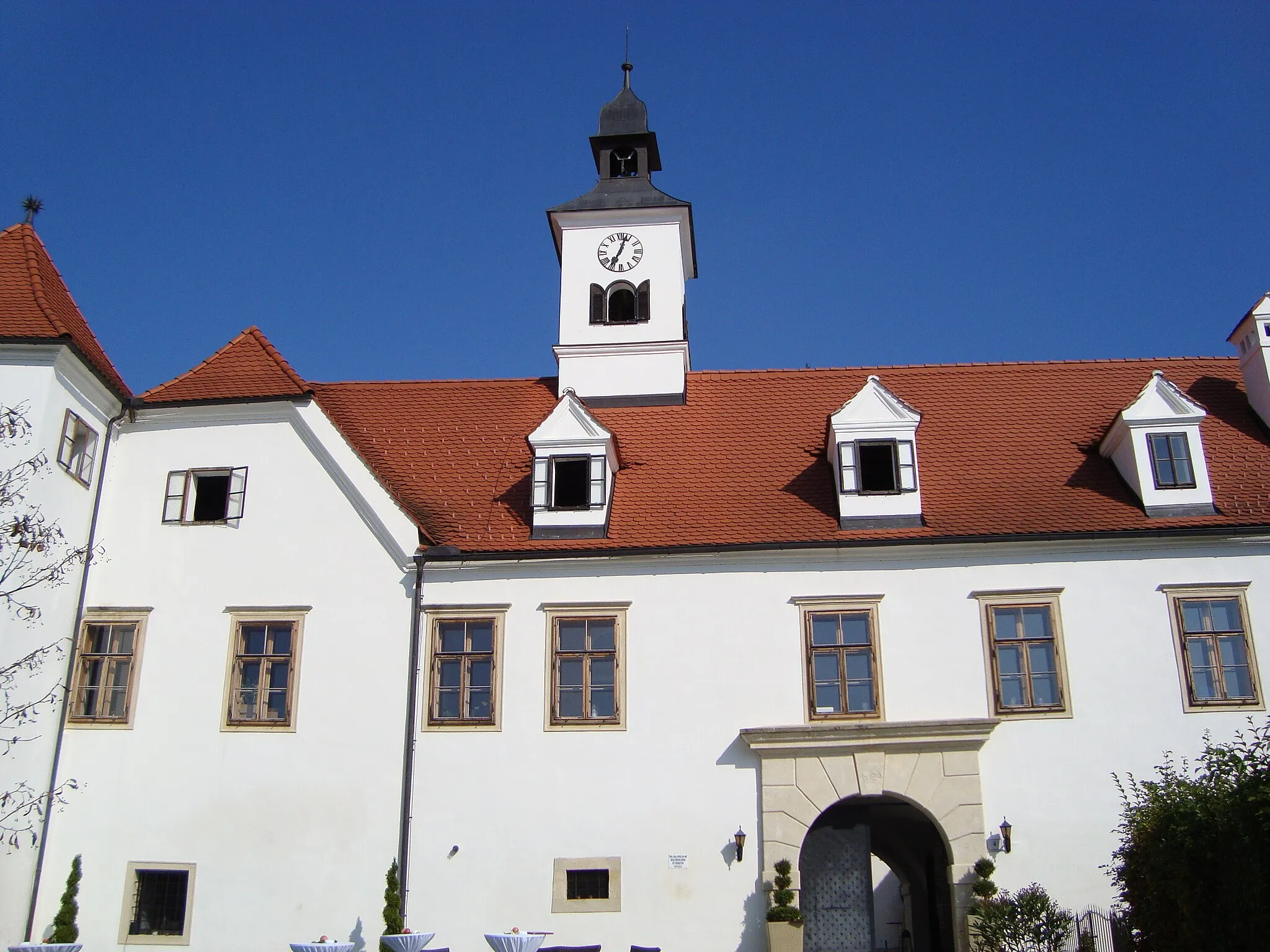 Photo showing: Castle Dornhofen, Styria, Austria