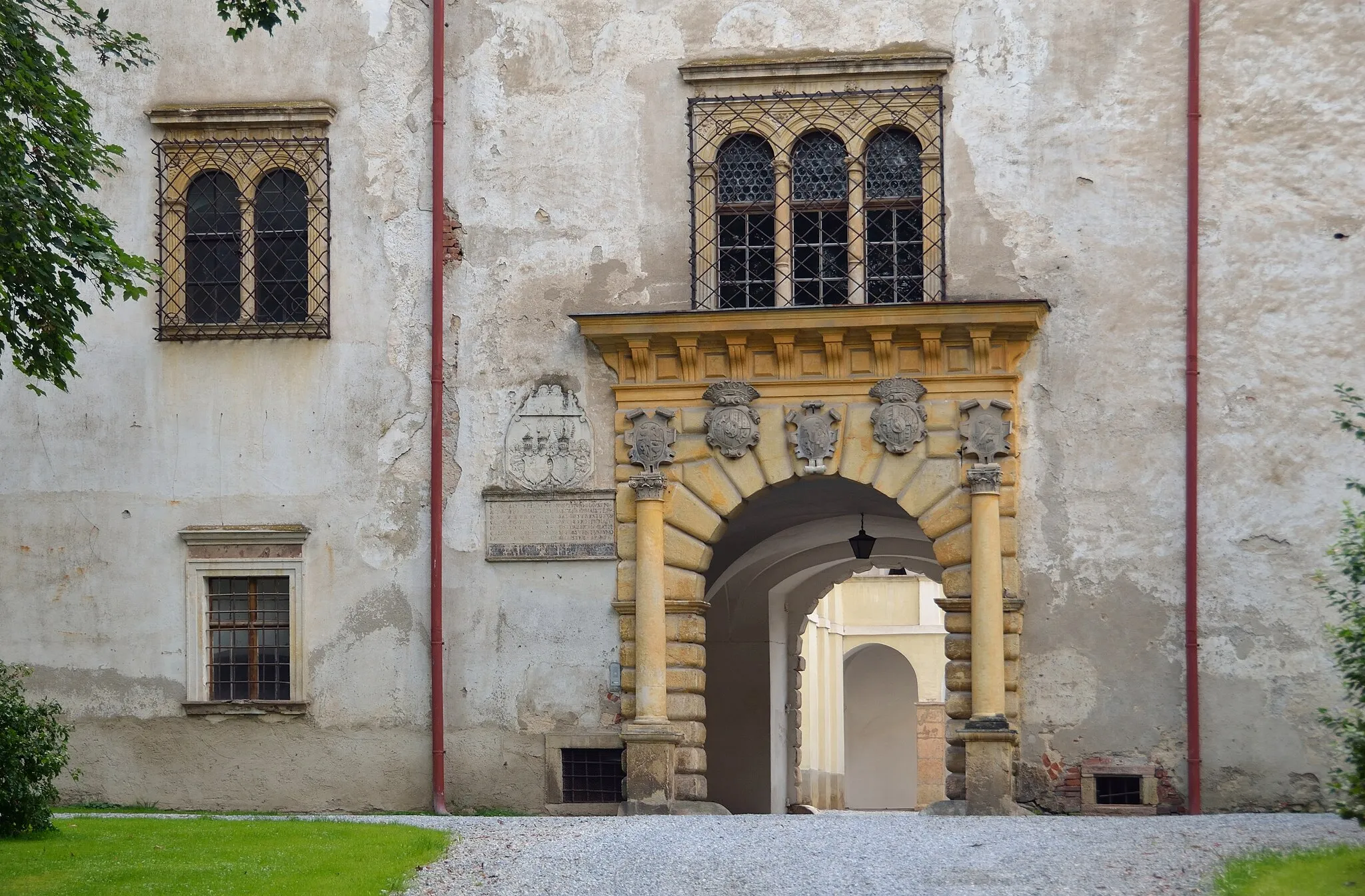 Photo showing: Castle Thannhausen in Oberfladnitz, municipality of Thannhausen.