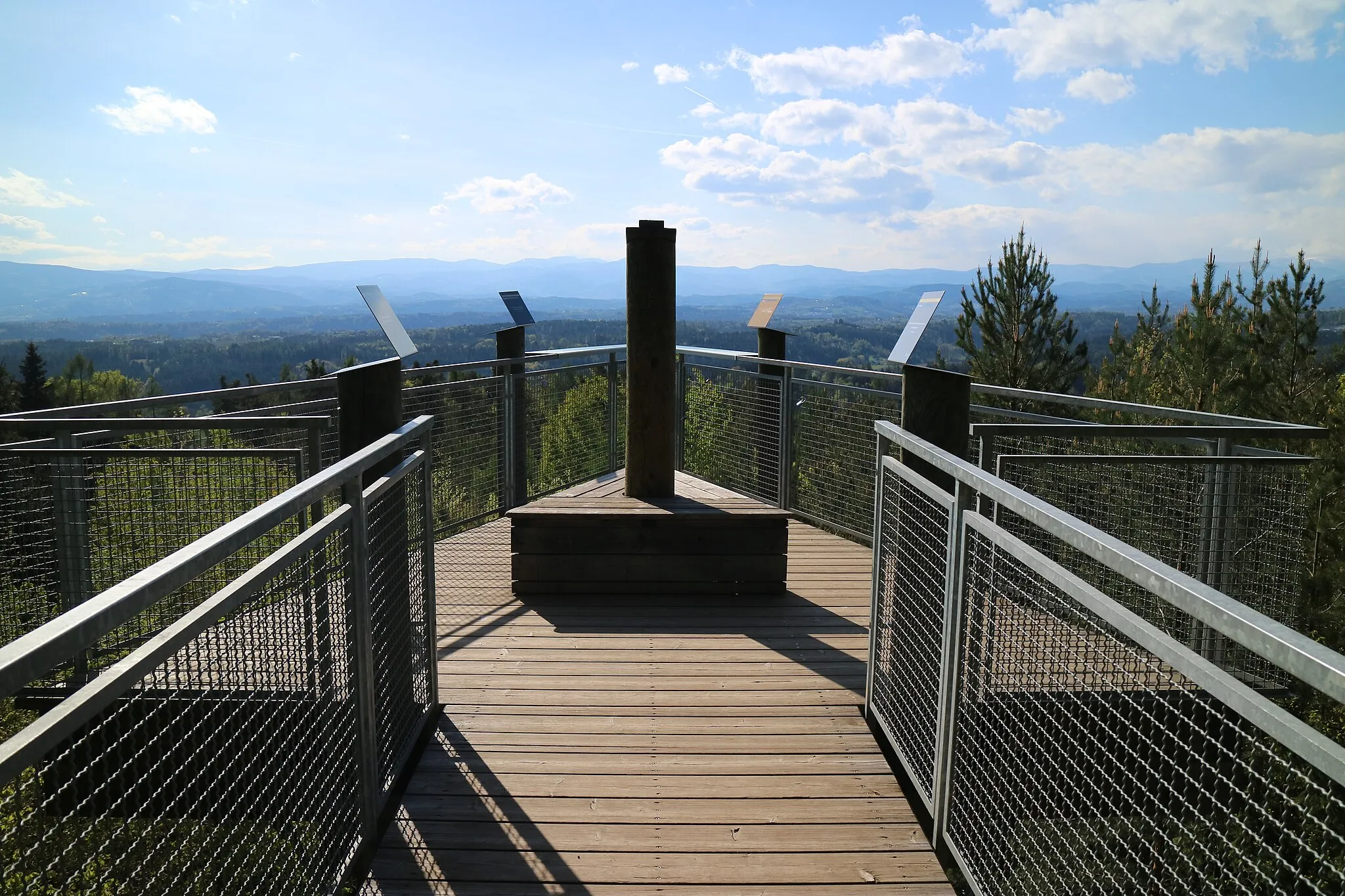 Photo showing: Aussichtsplattform „Westblick“ am Westhang des Buchkogels, Graz-Straßgang