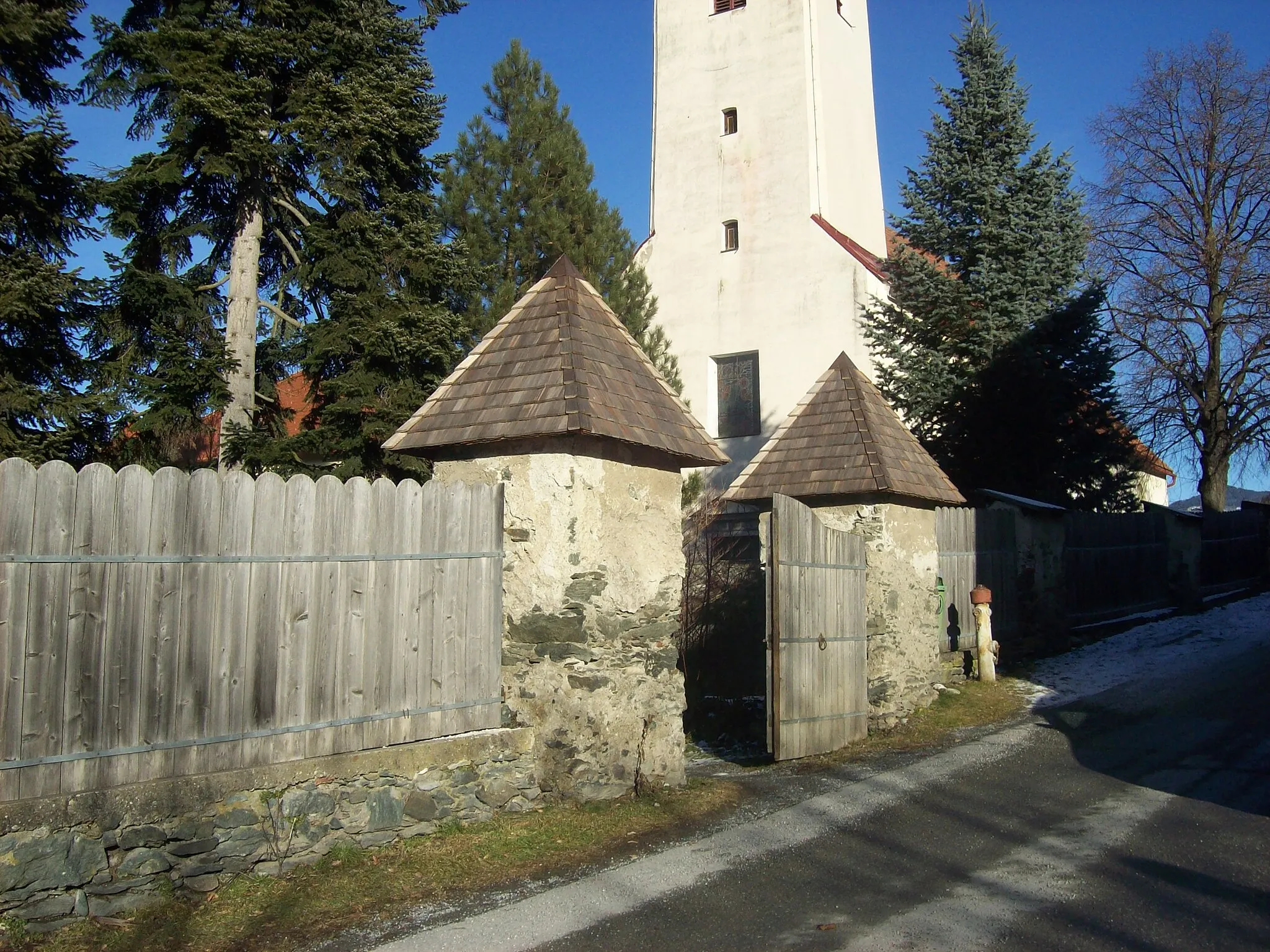 Photo showing: Pfarrkirche Teufenbach, Umfriedung Schloss Neu-Teufenbach
