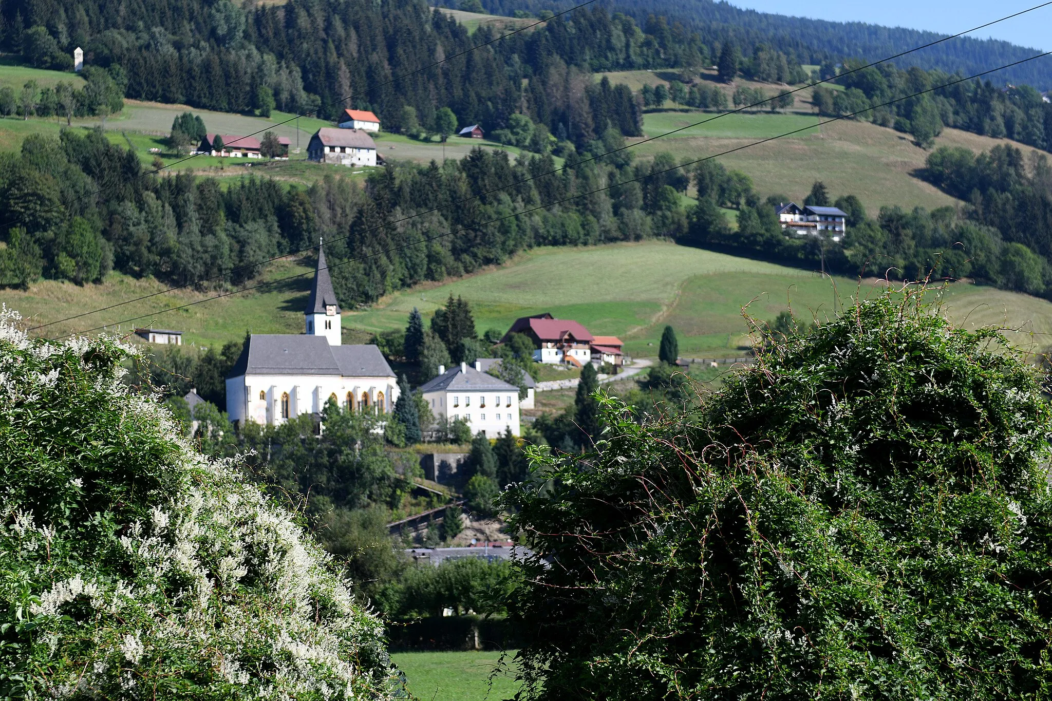 Photo showing: Kath. Pfarrkirche hl. Johannes der Täufer in Stadl an der Mur, Gemeinde Stadl-Predlitz, Steiermark, Österreich. Blick von Süden