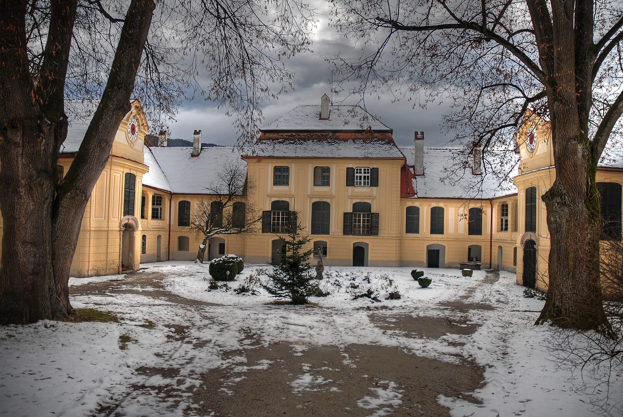 Photo showing: Schloss Oberkindberg