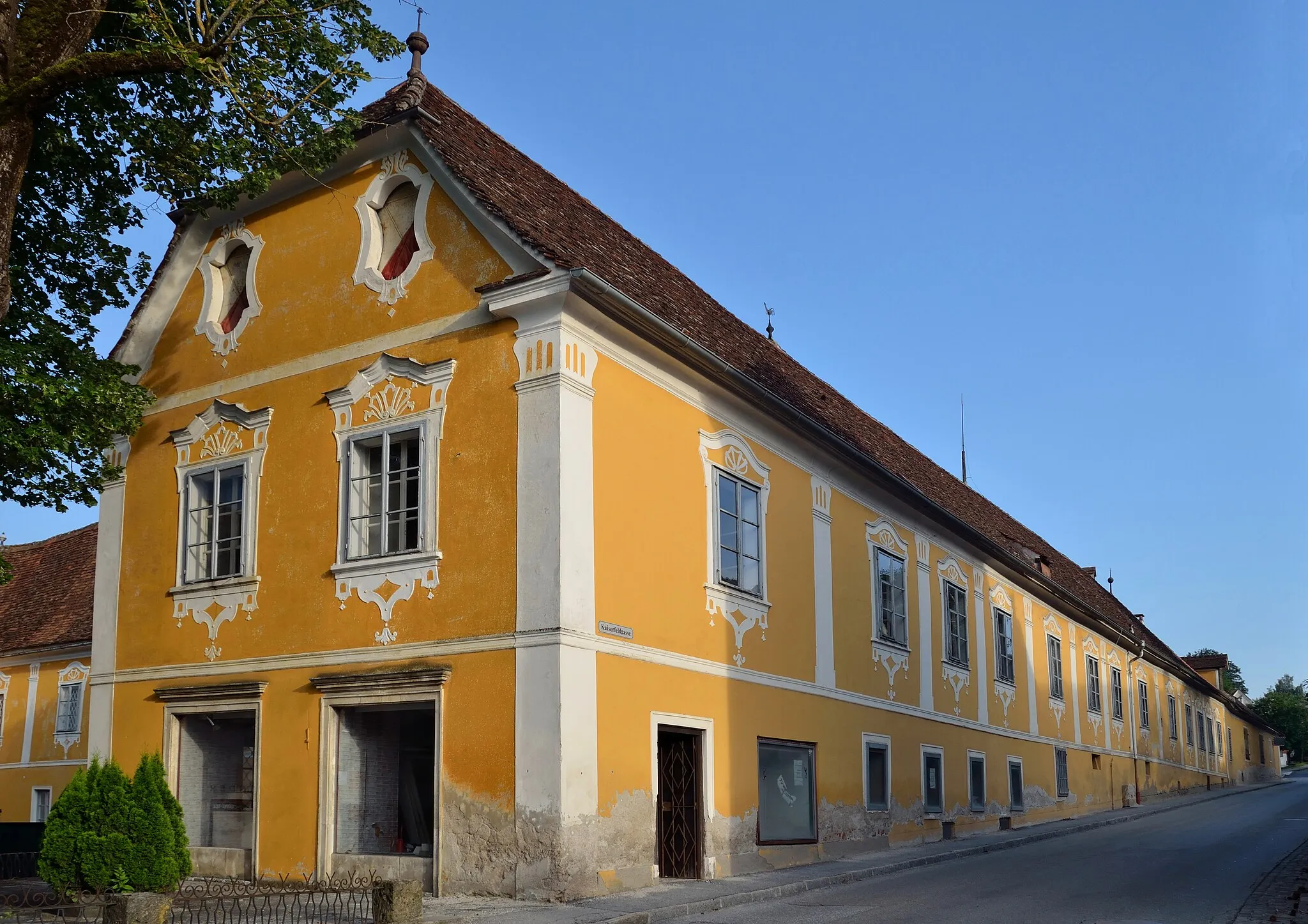 Photo showing: Schloss Birkenstein, a palace in Birkfeld, Styria, is protected as a cultural heritage monument.