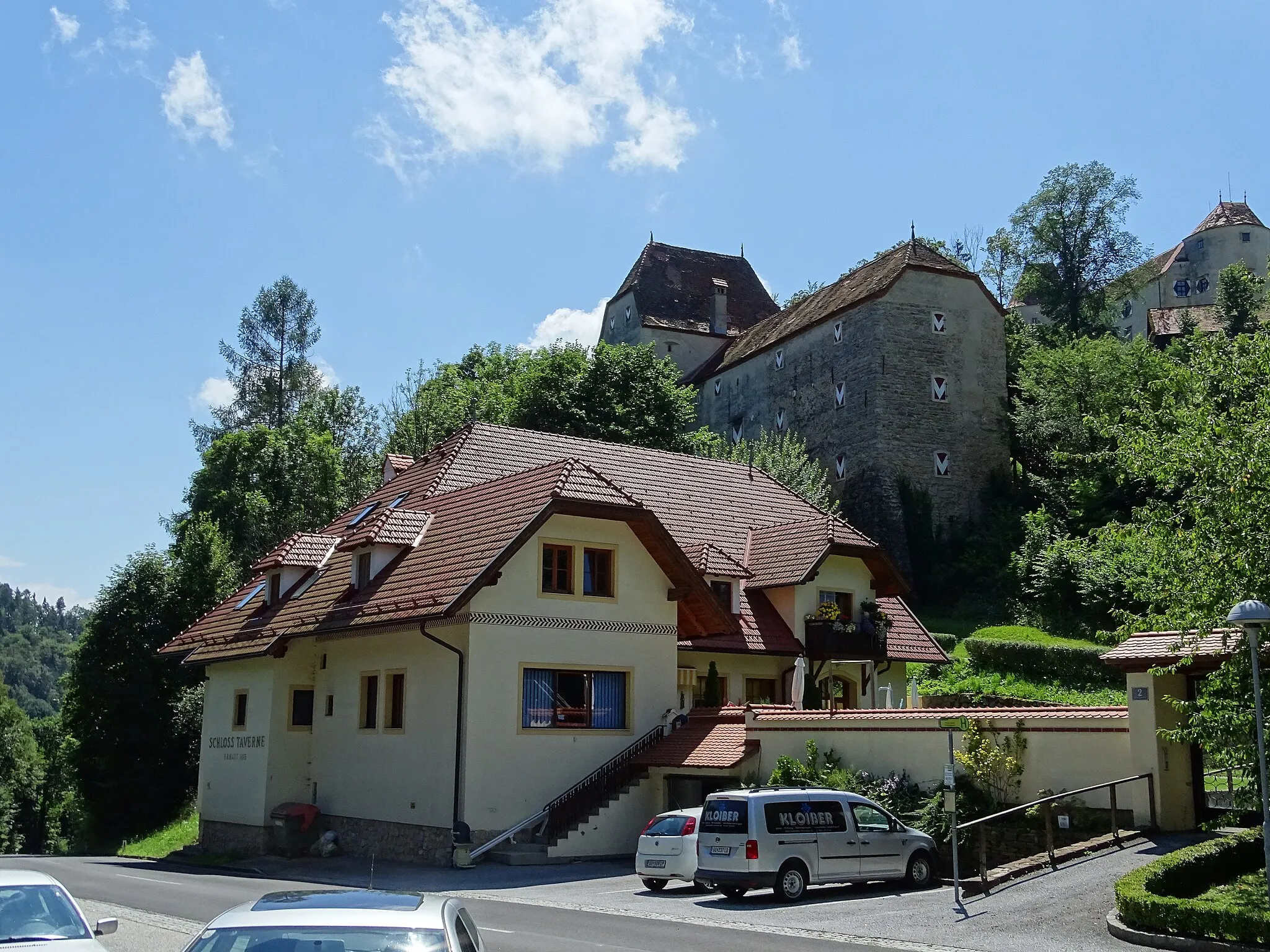 Photo showing: Blick die Ludwigsburg und die Schlosstaverne des Schlosses Plankenwarth in Sankt Oswald bei Plankenwarth