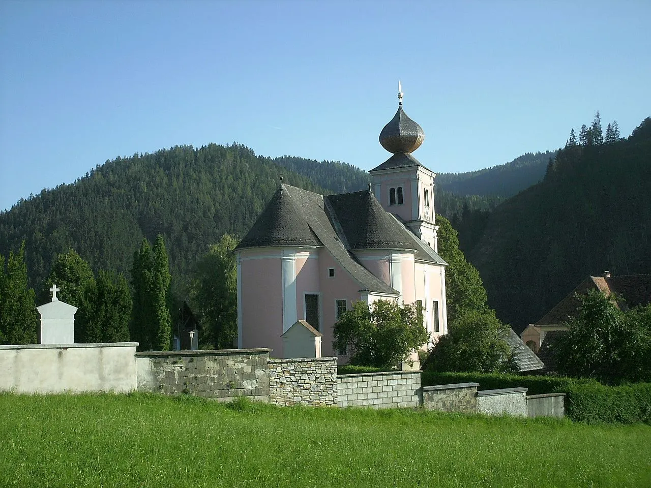 Photo showing: Kath. Pfarrkirche hl. Katharina in Stanz i M/Österreich.
