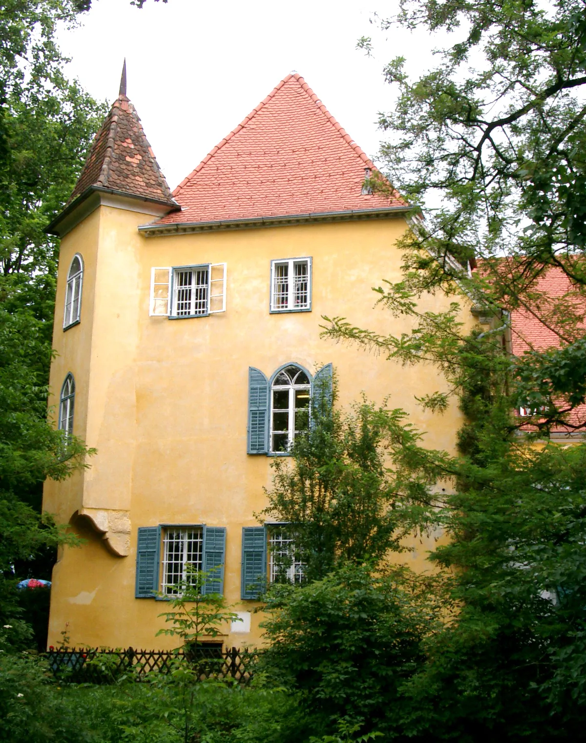 Photo showing: Gjaidhof mit Ummauerung, sog. Schloss Dobl