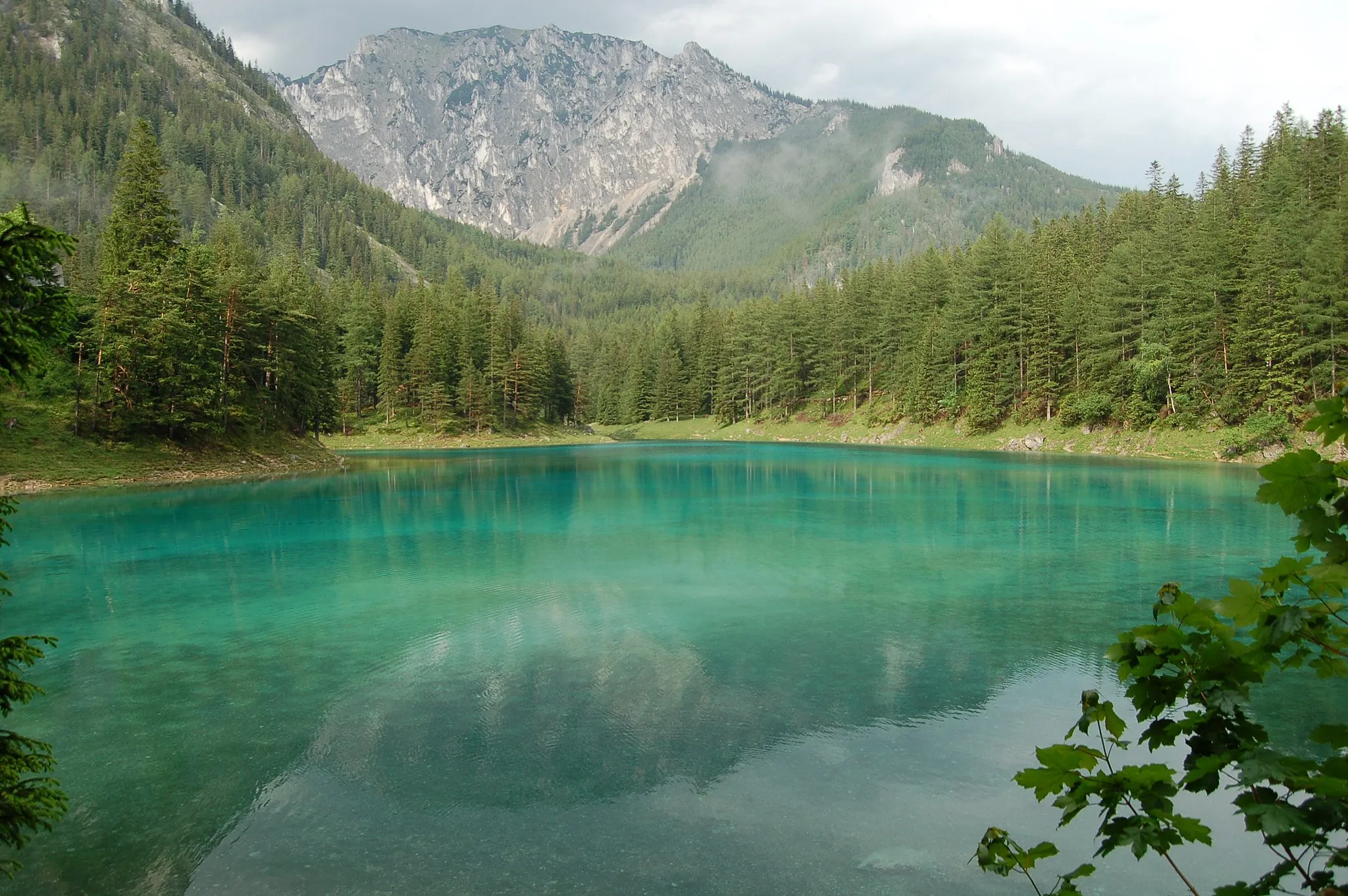 Photo showing: Grüner See in Tragöß gegen Meßnerin, Steiermark