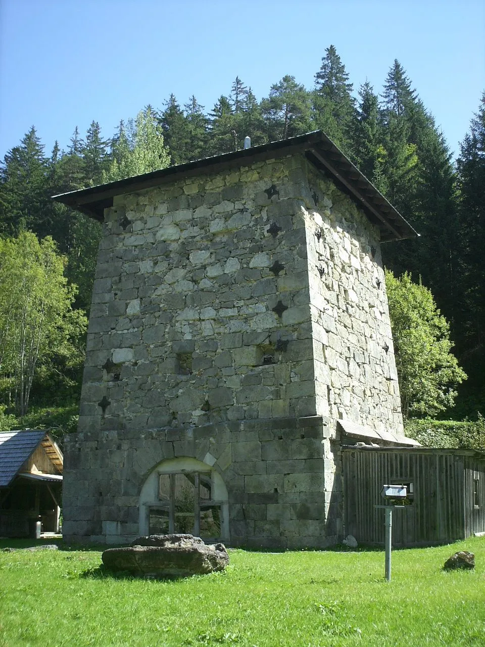 Photo showing: Hochofenstock Marienhütte Aschbach-Gußwerk/Österreich