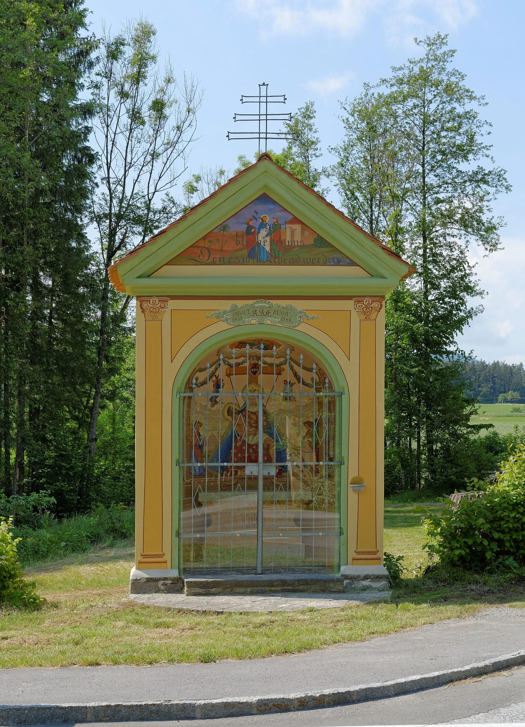 Photo showing: Wayside chapel near Göttelsberg, Municipality Mortantsch, Styria, Austria