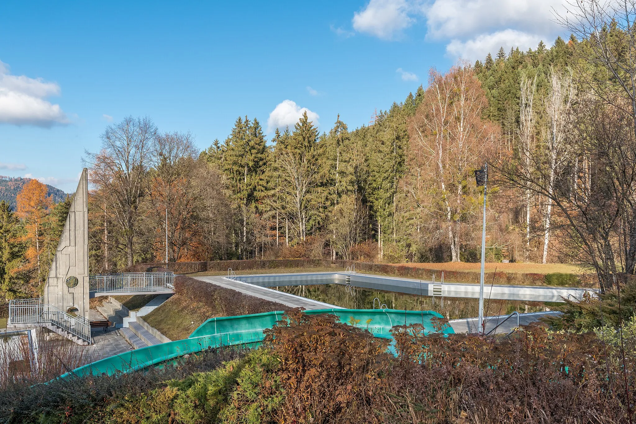 Photo showing: Terrace baths on Badstraße, market town Klein Sankt Paul, district Sankt Veit, Carinthia, Austria, EU