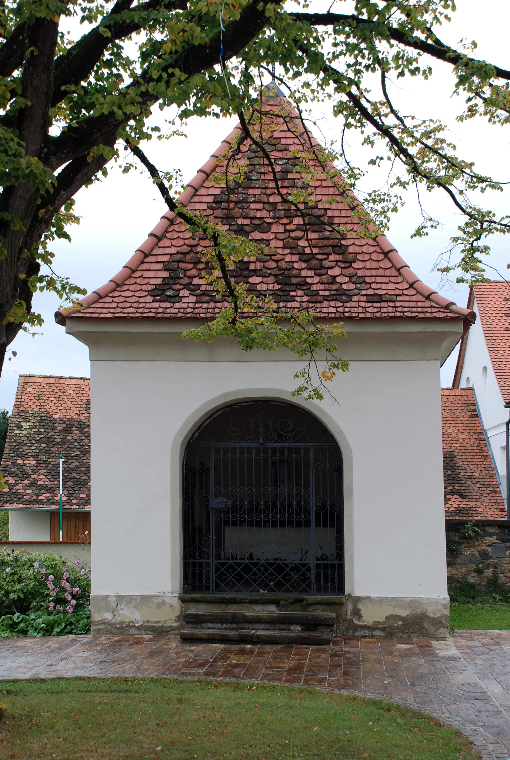 Photo showing: Sankt Stefan ob Stainz, Steiermark, Österreich: Ehemalige Friedhofskapelle

This media shows the protected monument with the number 3796 in Austria. (Commons, de, Wikidata)