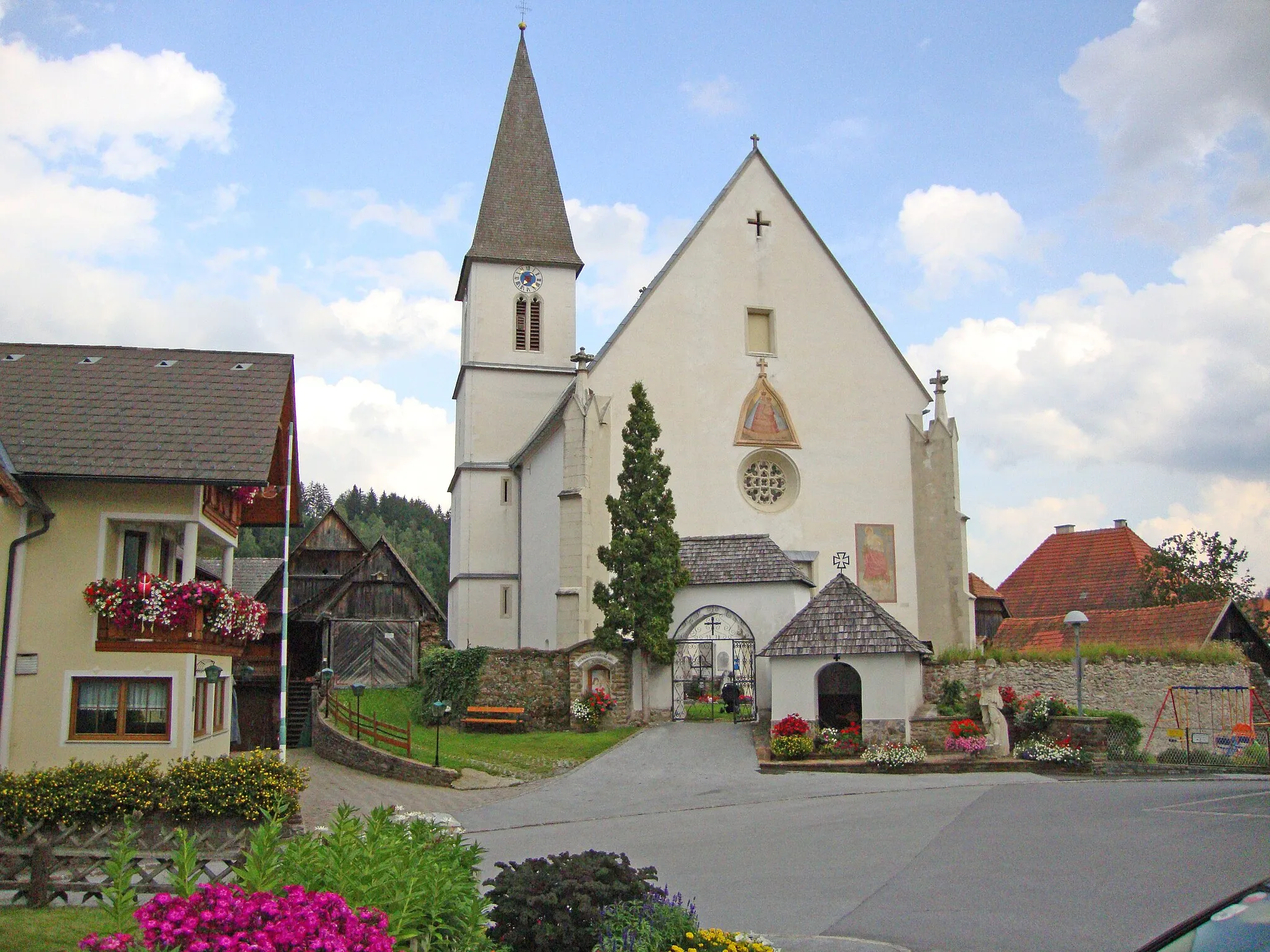 Photo showing: Kath. Pfarrkirche hl. Maria und Friedhof