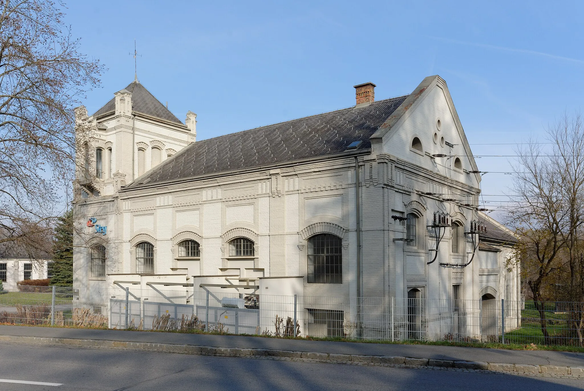 Photo showing: Power house of the hydroelectric power plant in Lebring, Styria, Austria