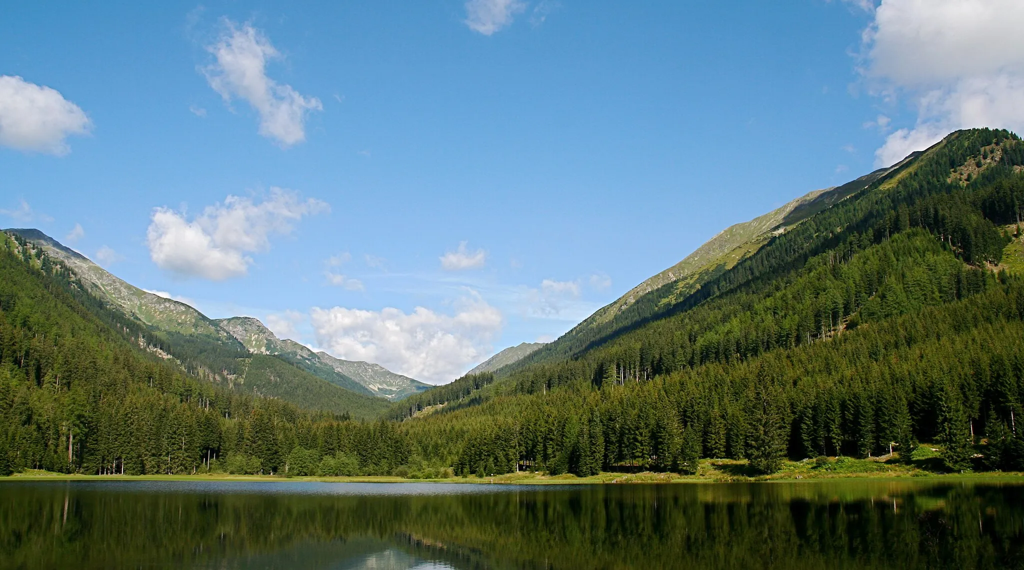 Photo showing: Ingeringsee (Lake Ingering) a lake in the middle of the Styrian Alps (Austria) near Knittelfeld.
