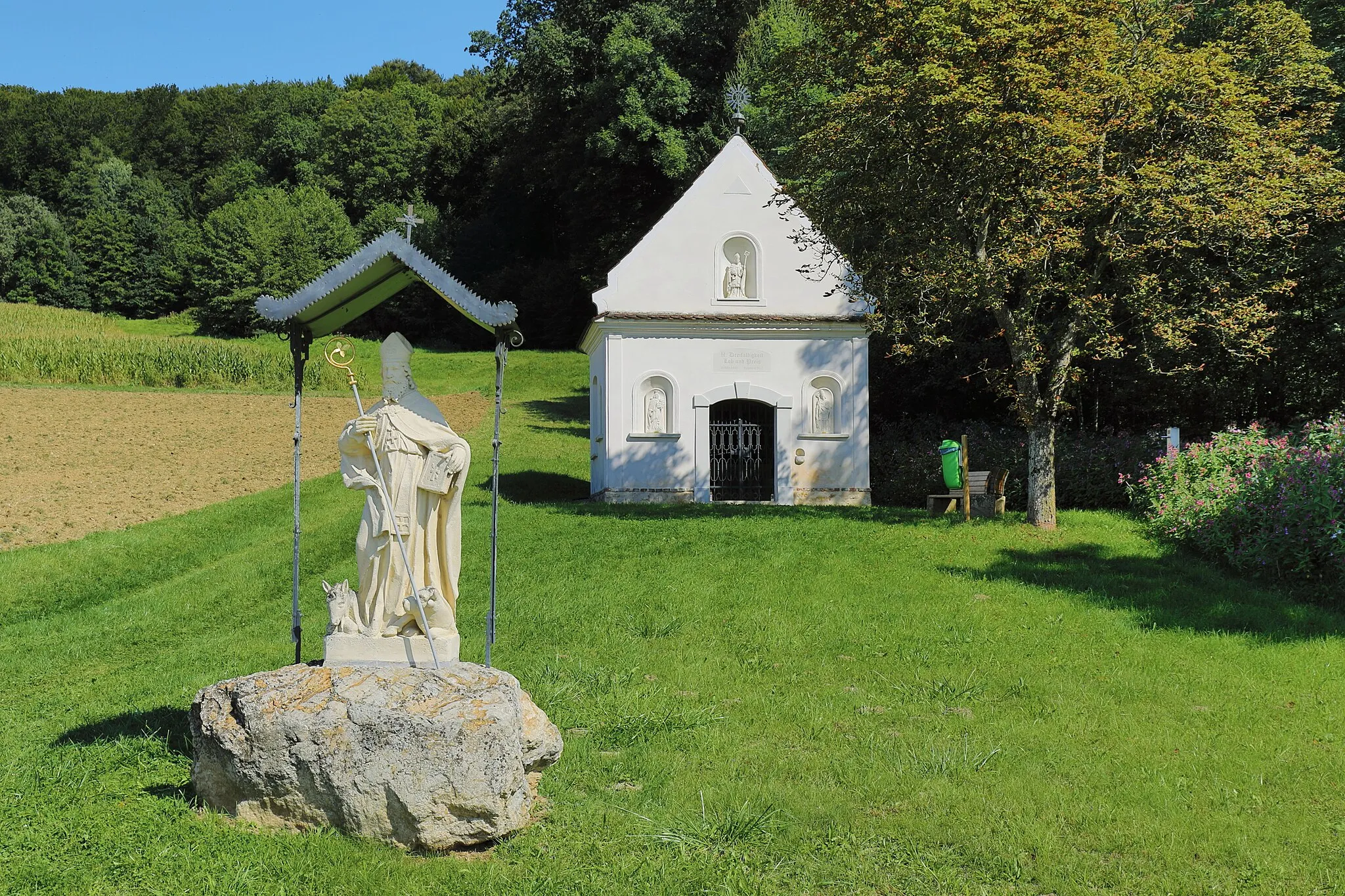 Photo showing: Holy Trinity Chapel in Pirching am Traubenberg, Austria.