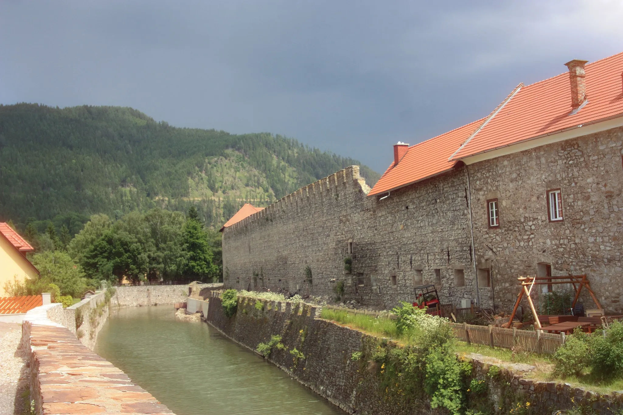 Photo showing: Moat in Friesach, Carinthia