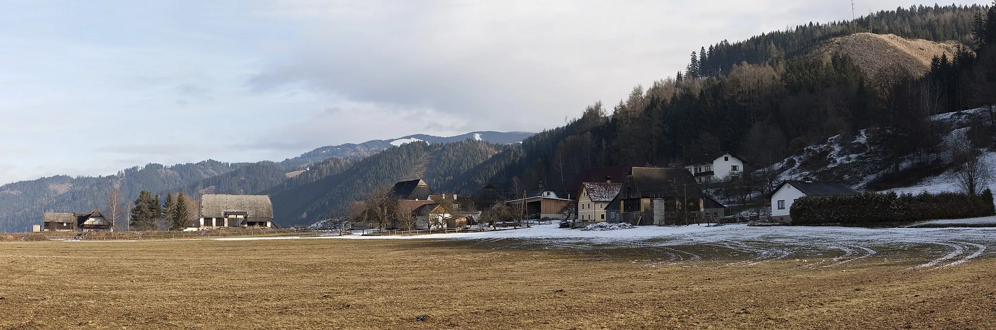 Photo showing: Die Ortschaft Gottsbach von Westen