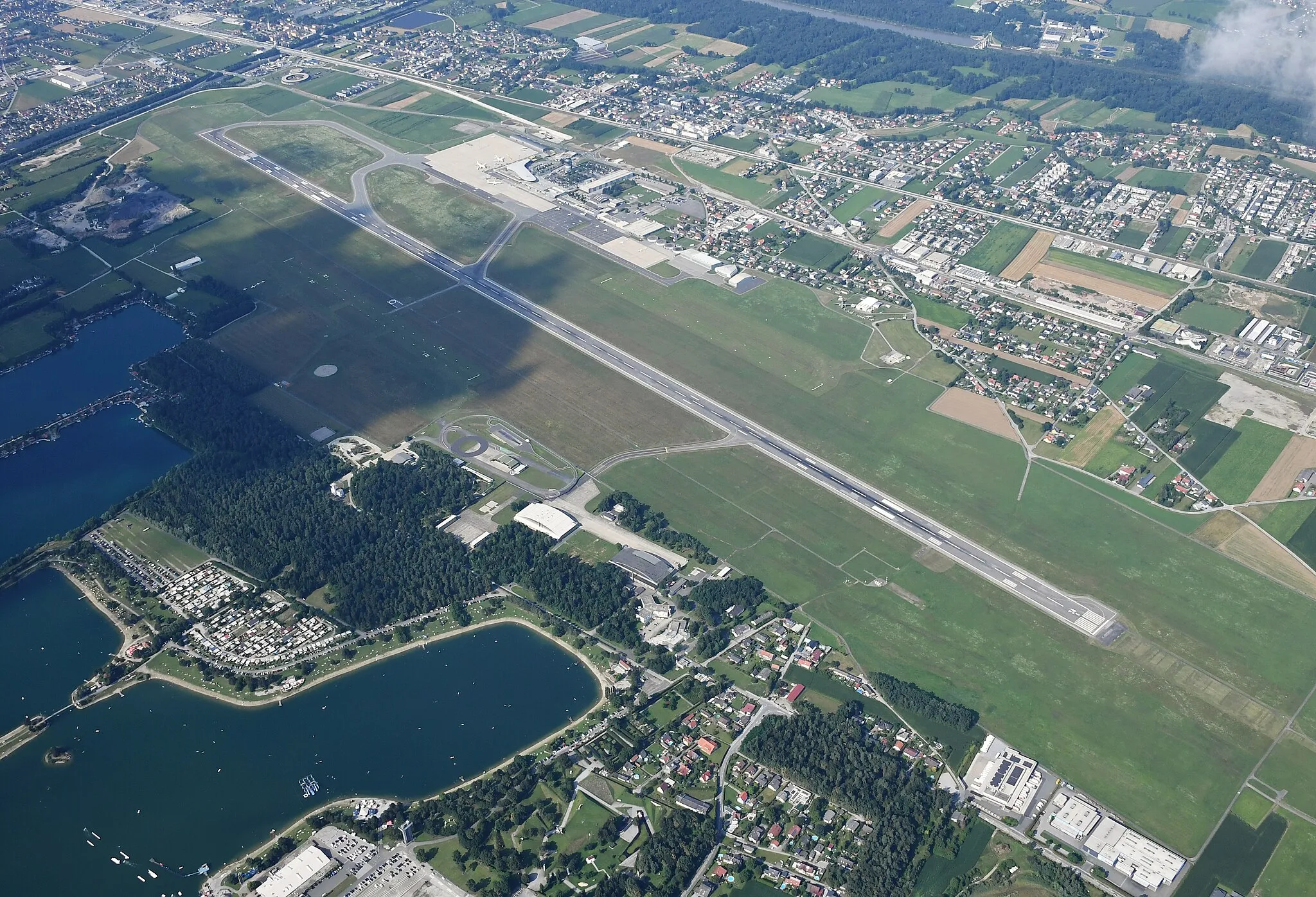 Photo showing: Aerial image of the Graz airport
