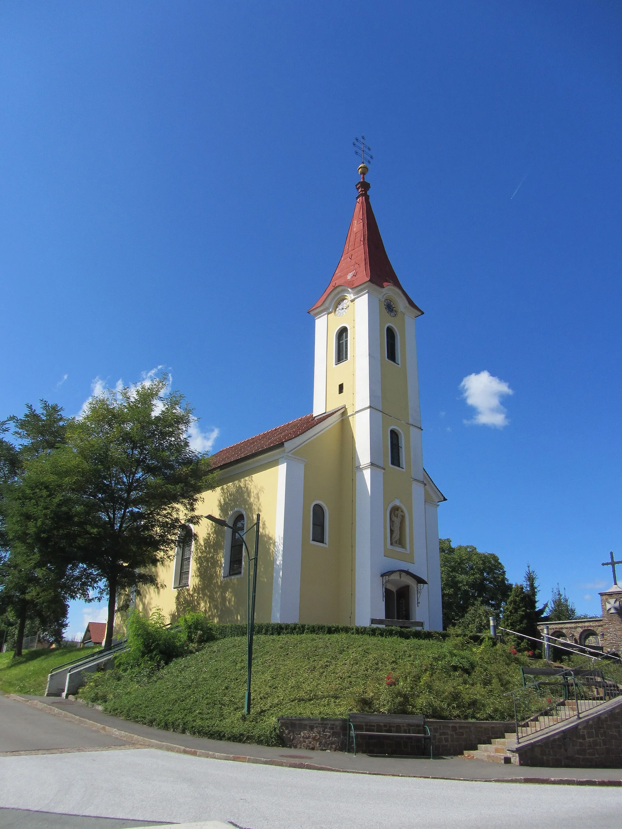 Photo showing: Kath. Pfarrkirche Hl. Herz-Jesu