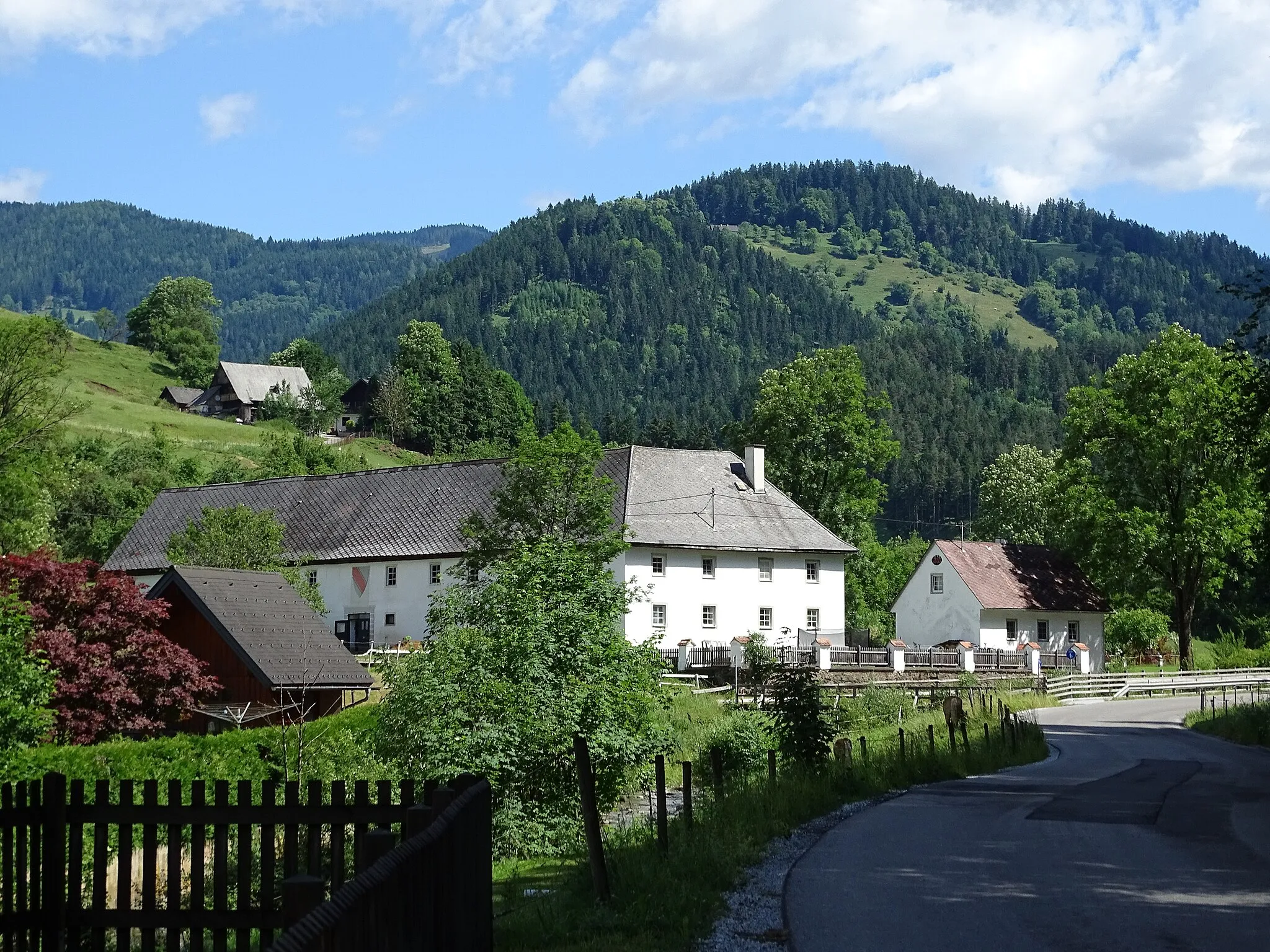 Photo showing: Das Forstgut Beaufort im Ort Gallmannsegg in der Gemeinde Kainach bei Voitsberg