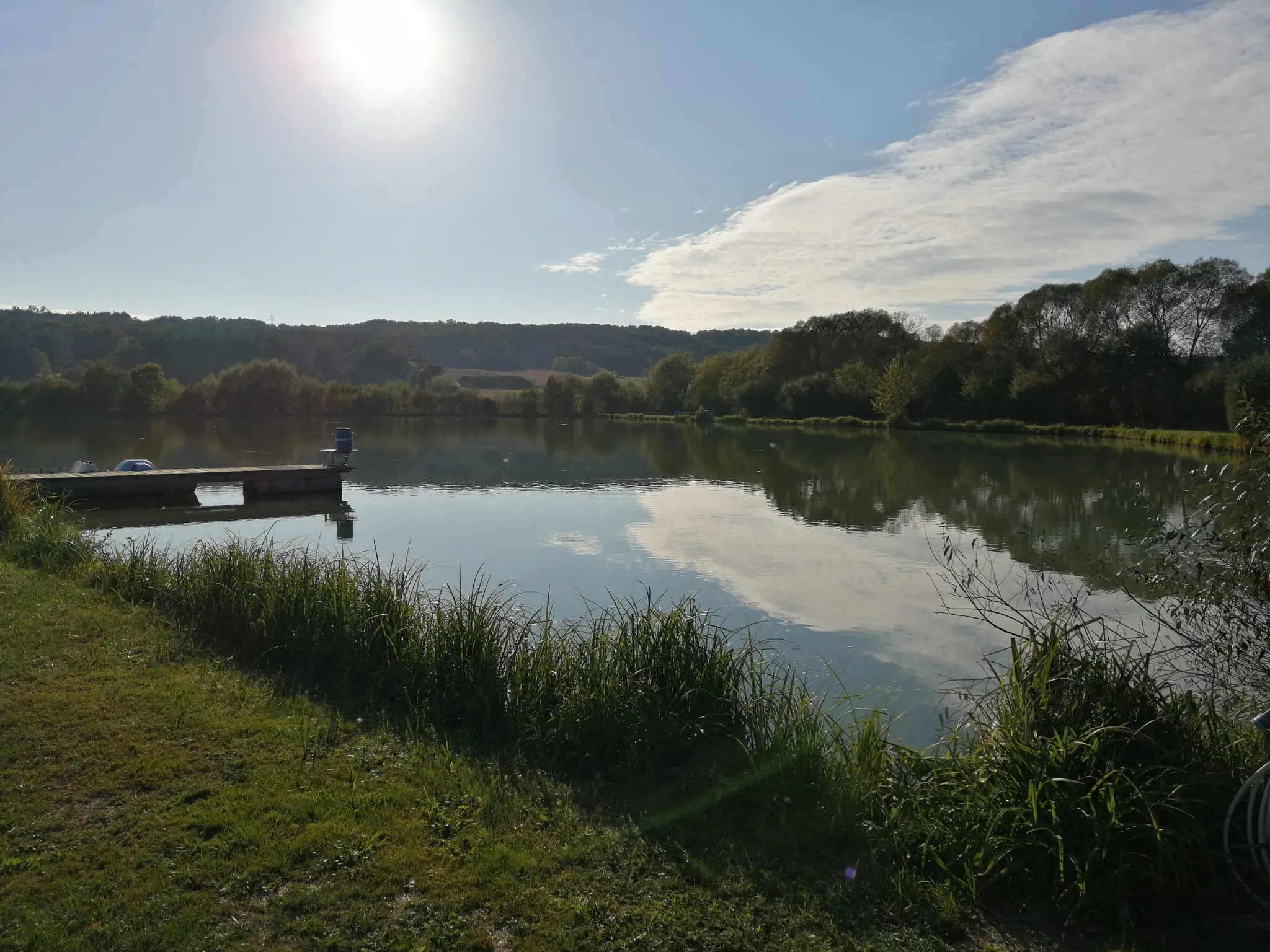 Photo showing: Dieses Bild zeigt den Fischteich, welcher sich außerhalb Mischendorfs befindet