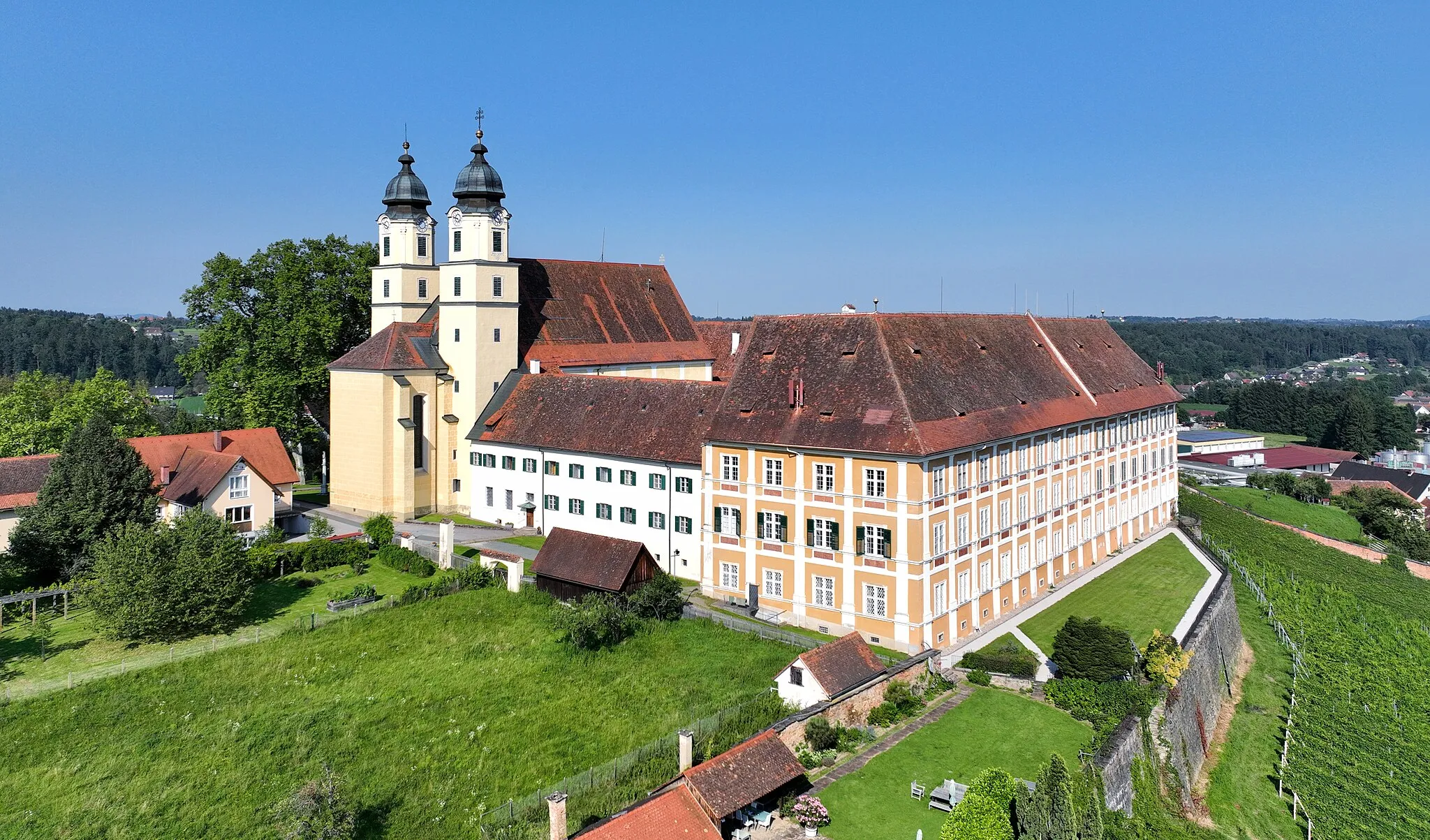 Photo showing: Southwest view of Stainz Castle in Austria.