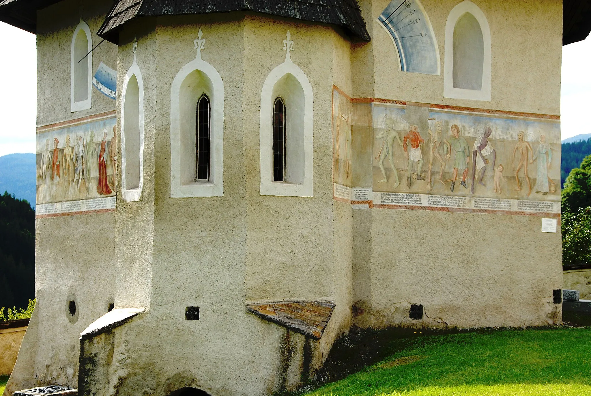 Photo showing: Charnel house at Metnitz with the famous Dance Macabre frescos, market town Metnitz, district Sankt Veit, Carinthia, Austria, EU