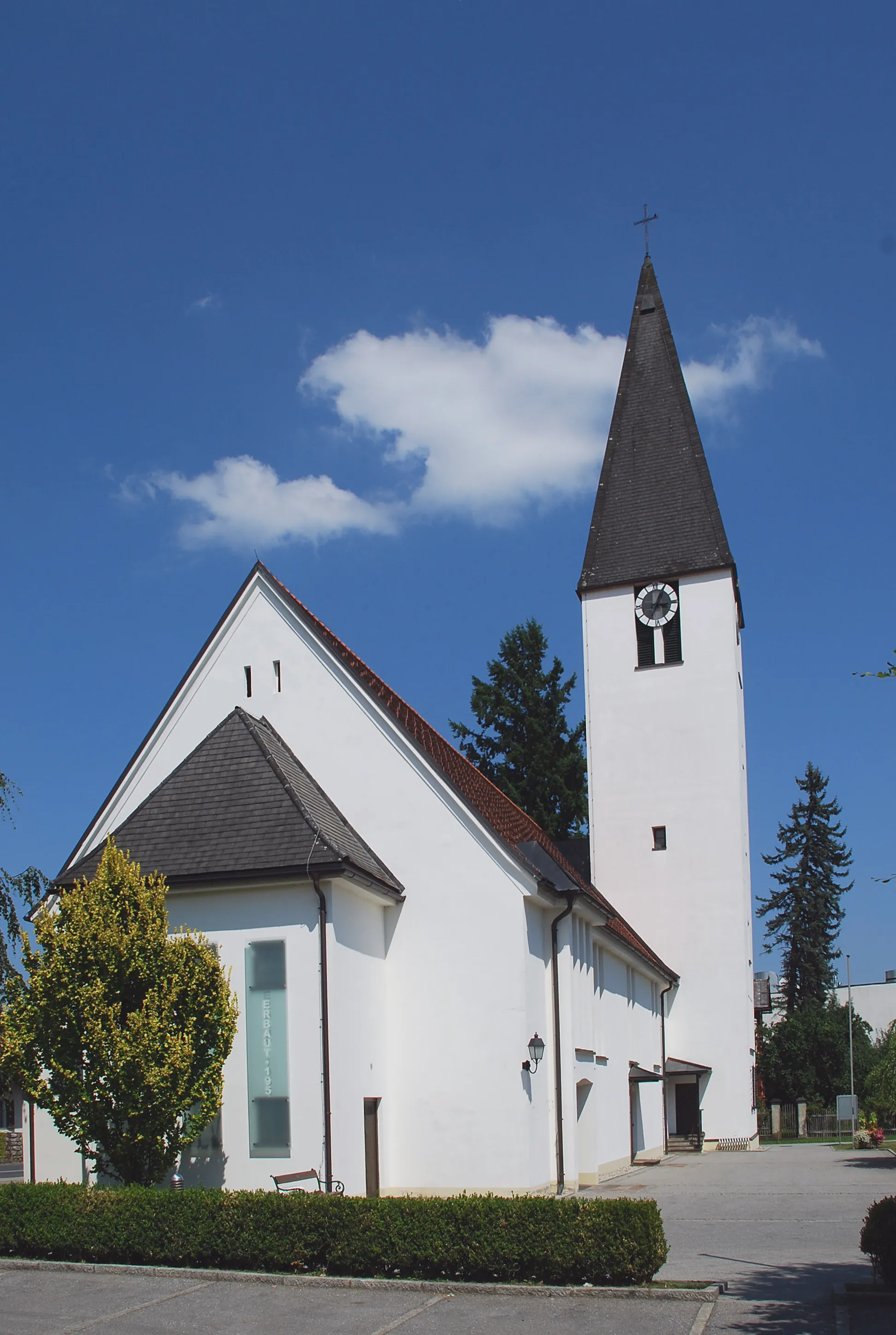 Photo showing: Frauental an der Laßnitz, Steiermark, Österreich: römisch-katholische Pfarrkirche im Ortszentrum