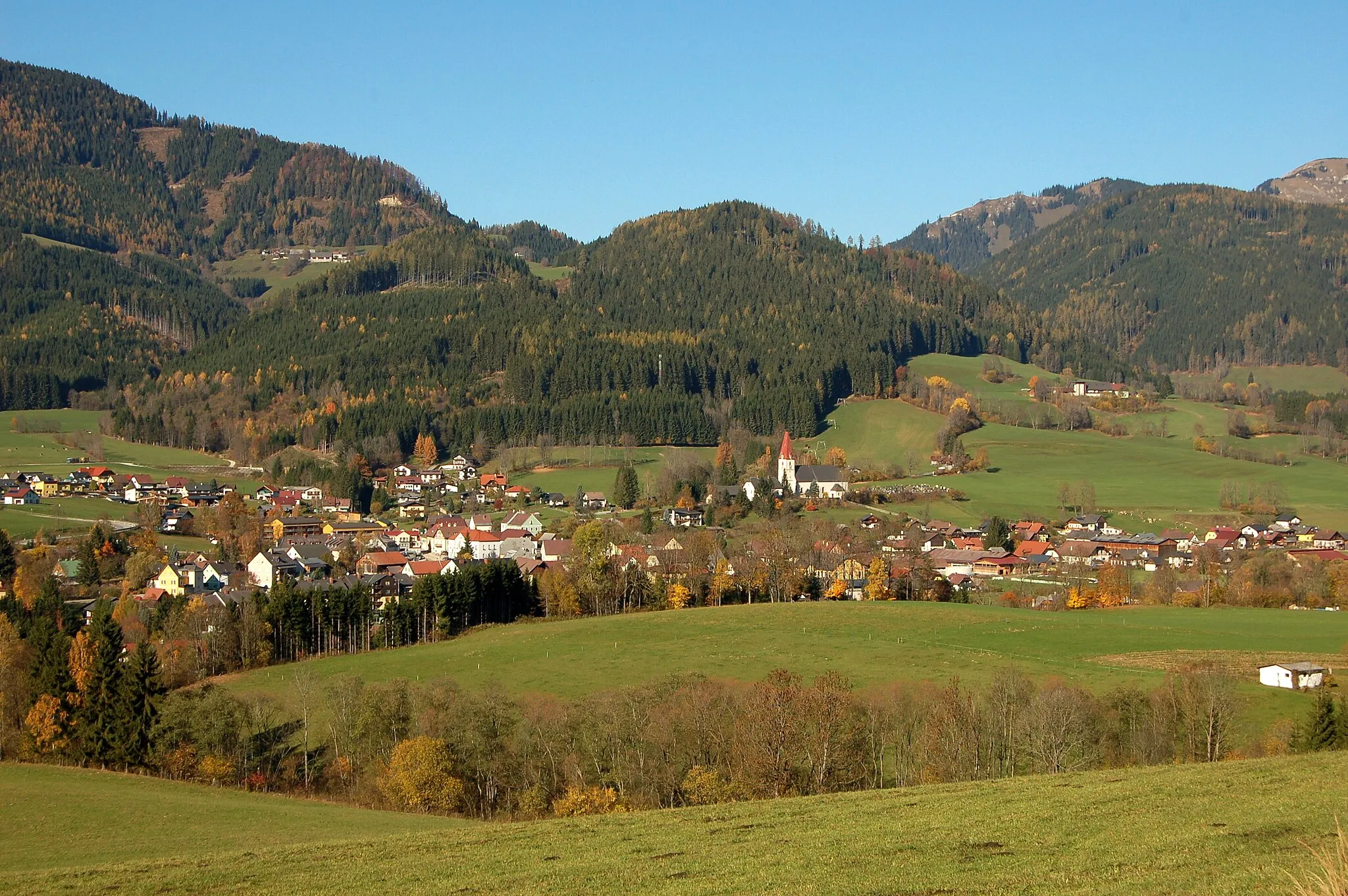 Photo showing: Turnau in Styria; view towards north.